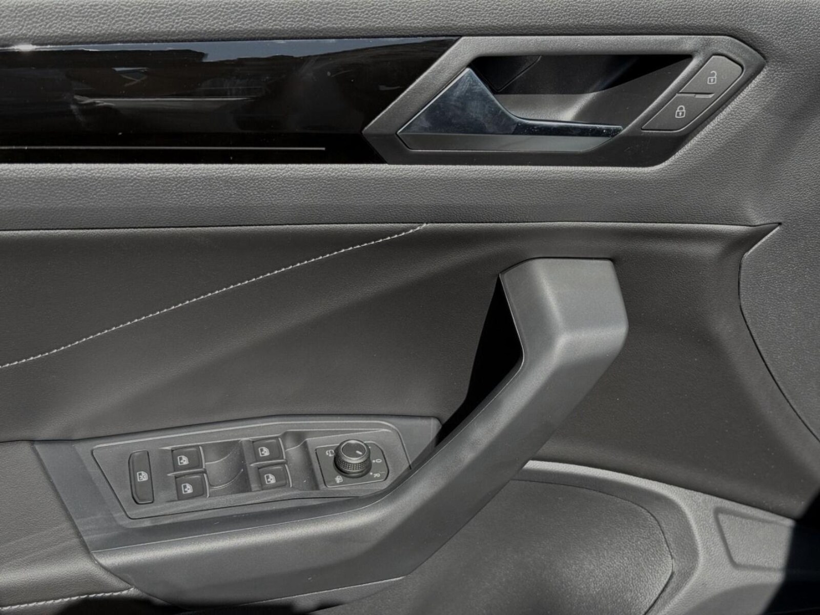 Volkswagen T-Roc – Bild 8