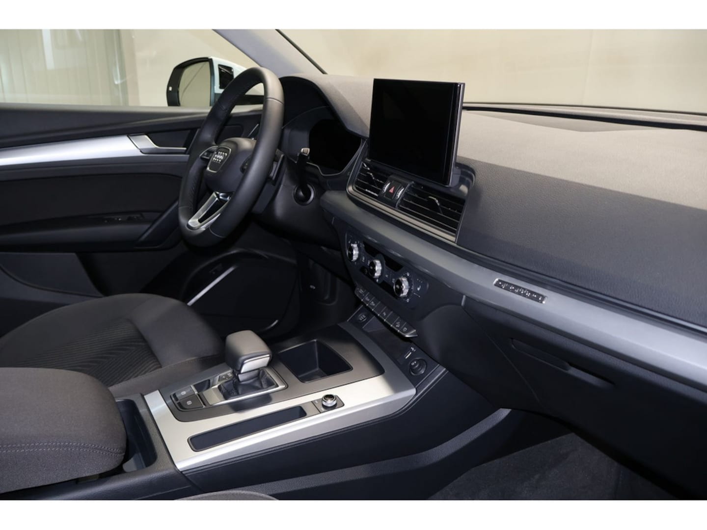Bild über Audi Q5 Sportback 40 TDI quattro S tronic - für weitere Informationen kontaktieren Sie den Audi Partner