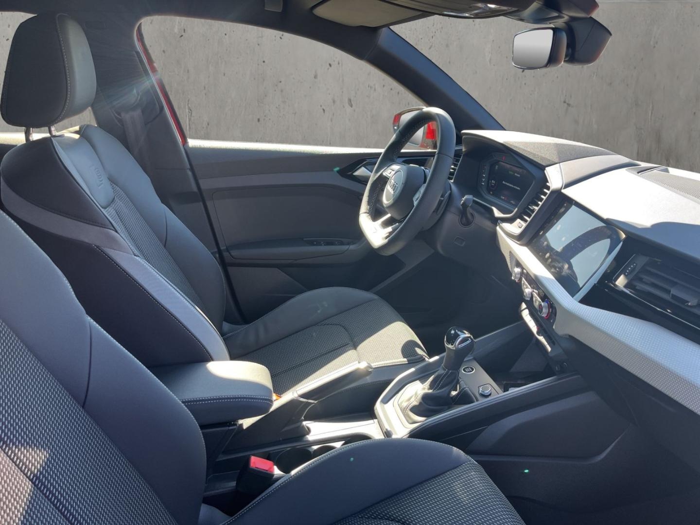 Bild über Audi A1 Sportback S line 30 TFSI S tronic - für weitere Informationen kontaktieren Sie den Audi Partner