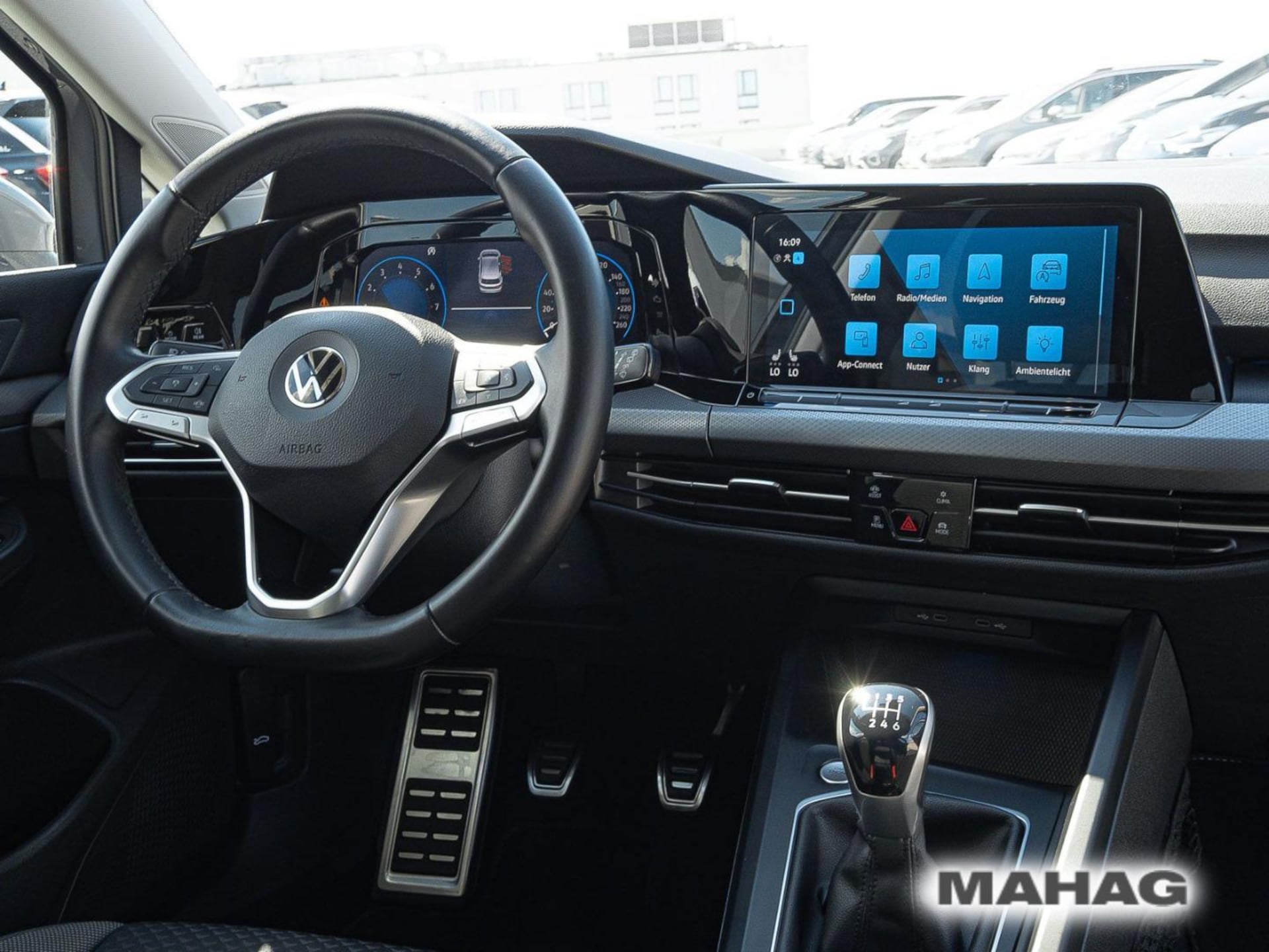 Volkswagen Golf Active