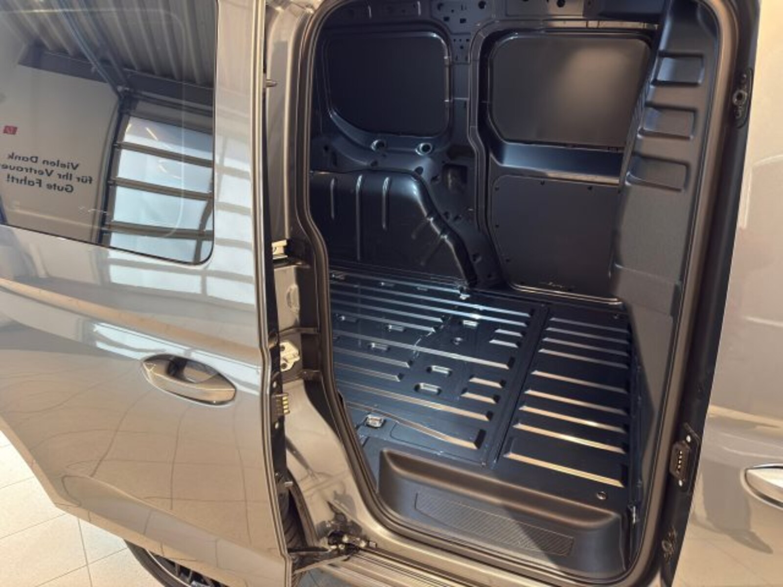Volkswagen Caddy Cargo – Bild 18