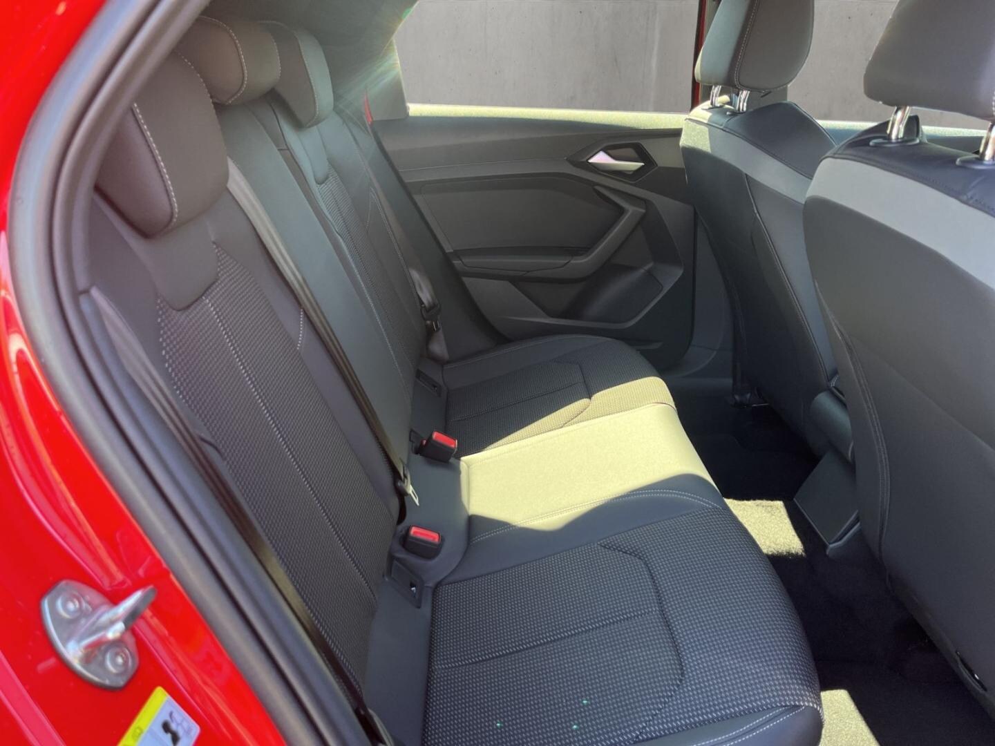 Bild über Audi A1 Sportback S line 30 TFSI S tronic - für weitere Informationen kontaktieren Sie den Audi Partner