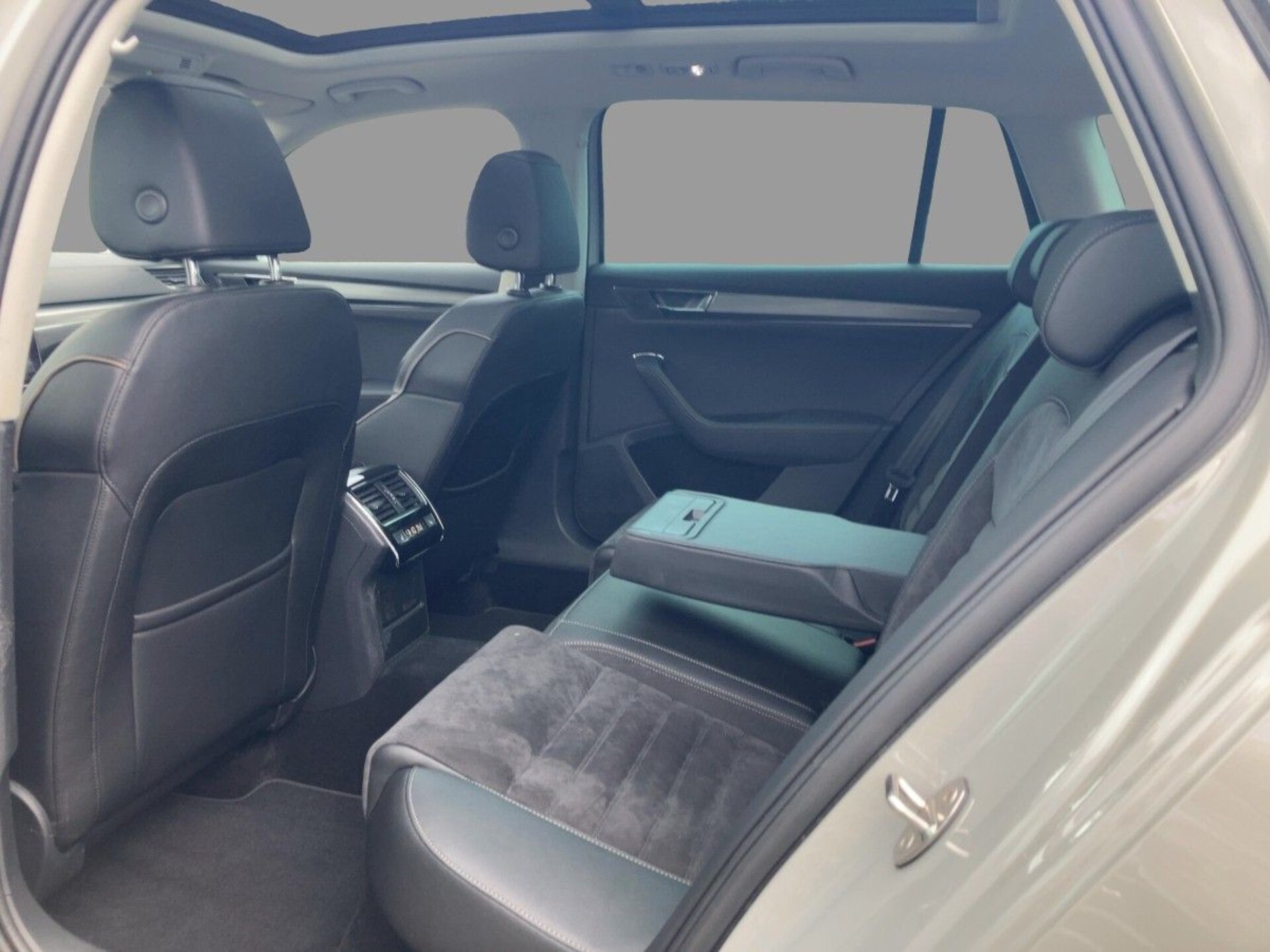 Skoda Superb Combi Scout