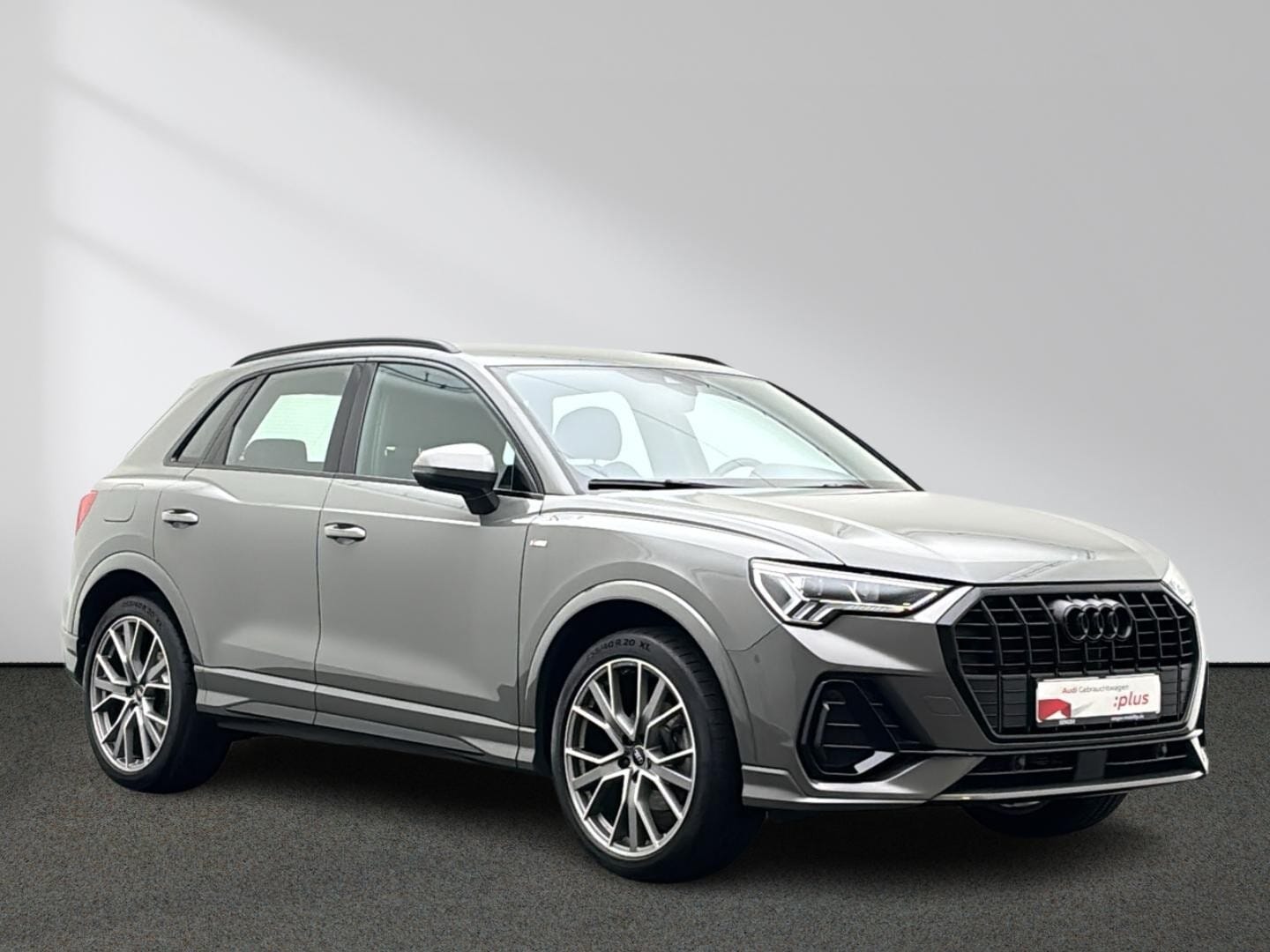 Bild über Audi Q3 S line 35 TFSI S tronic - für weitere Informationen kontaktieren Sie den Audi Partner
