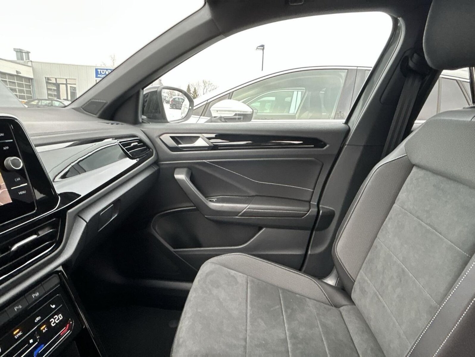 Volkswagen T-Roc – Bild 8