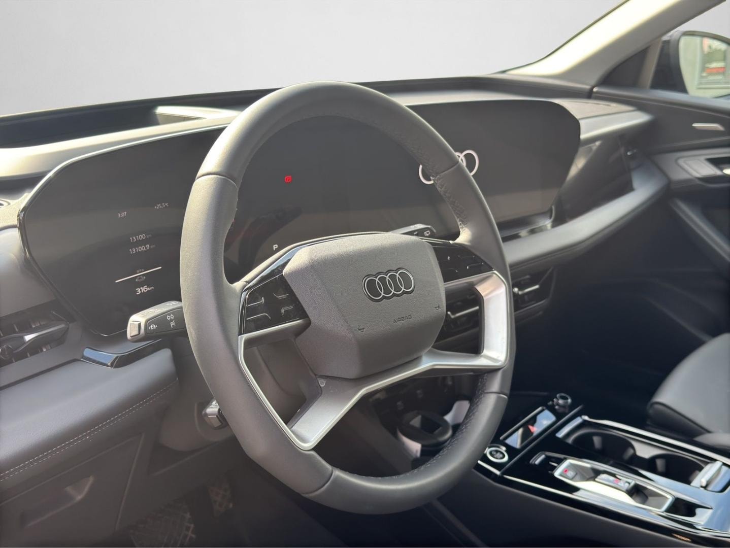 Bild über Audi Q6 SUV e-tron e-tron performance - für weitere Informationen kontaktieren Sie den Audi Partner