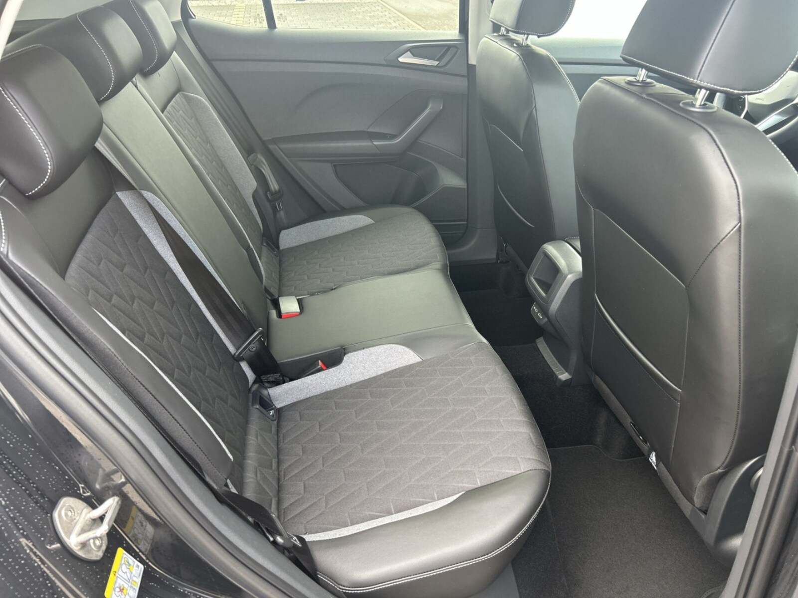 Volkswagen T-Cross – Bild 8