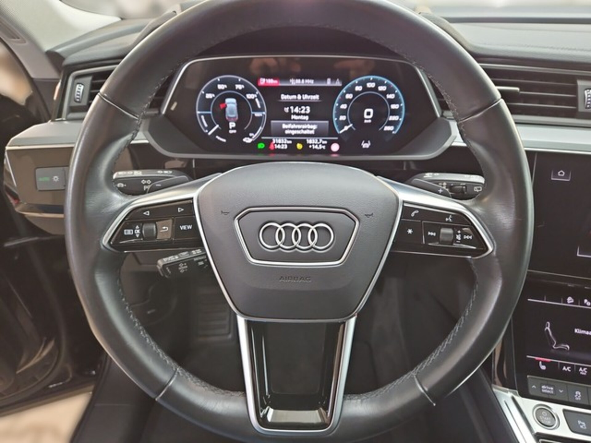 Audi e-tron advanced