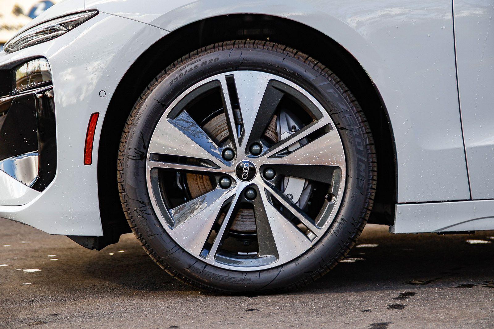 2025 Audi A6 Sportback e-tron Premium - Photo 9