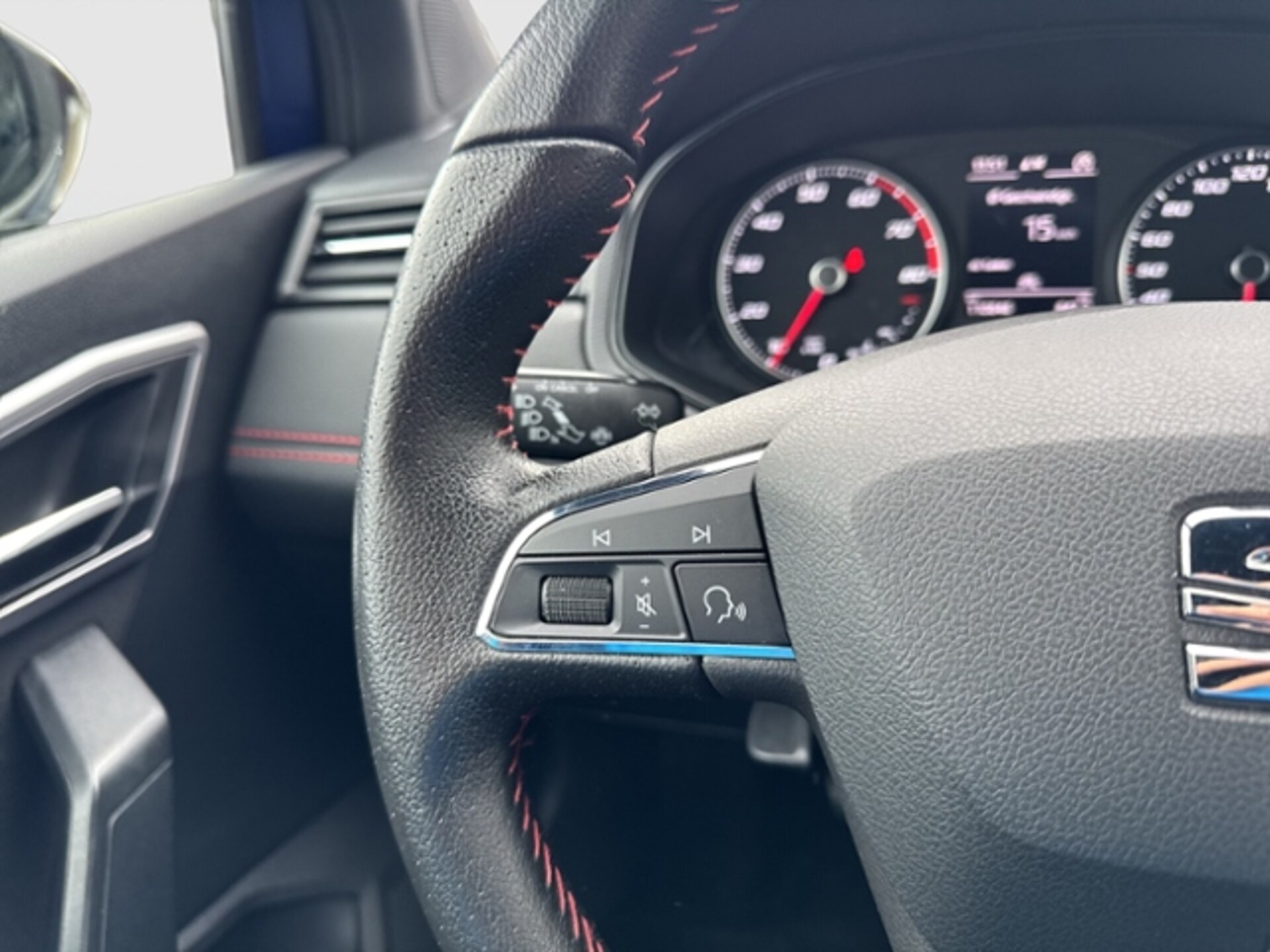 SEAT Arona FR