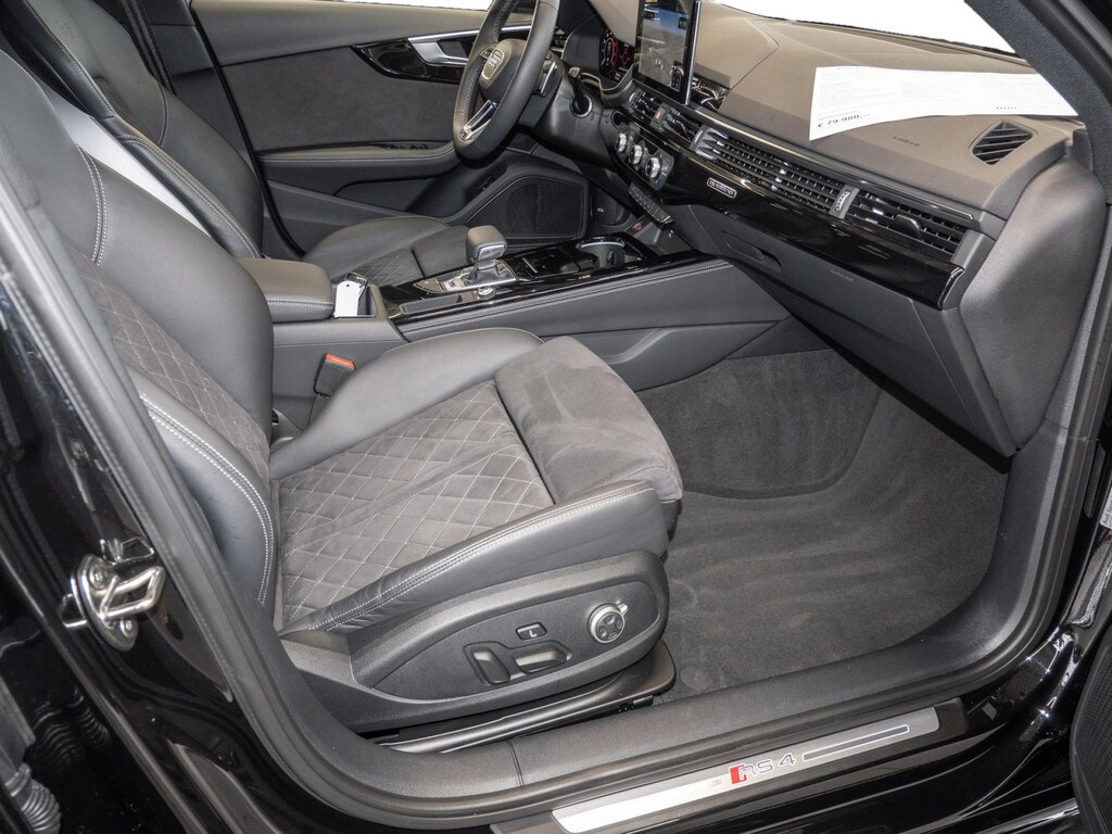Image about Audi RS 4 Avant TFSI quattro tiptronic