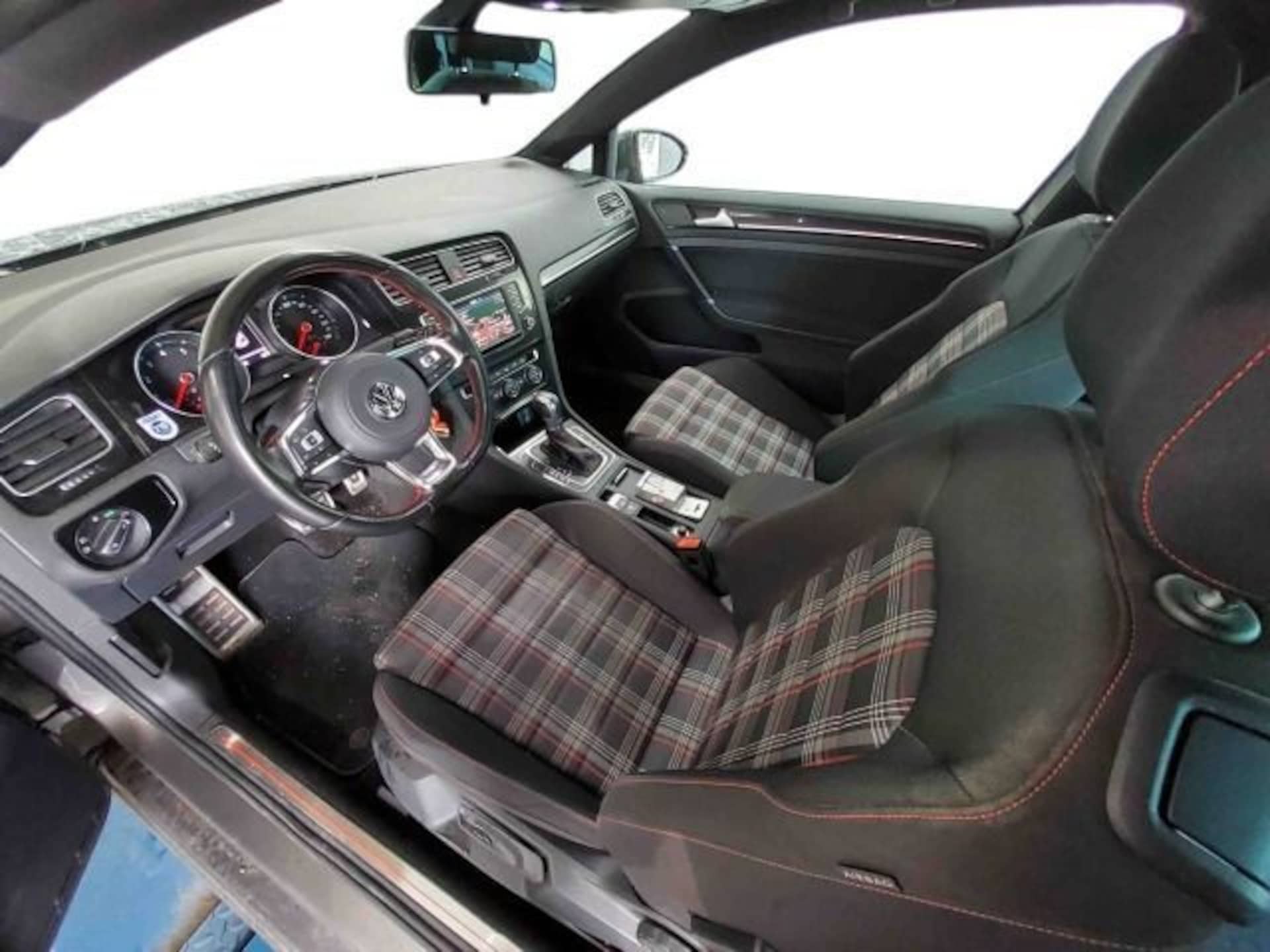 Volkswagen Golf GTI