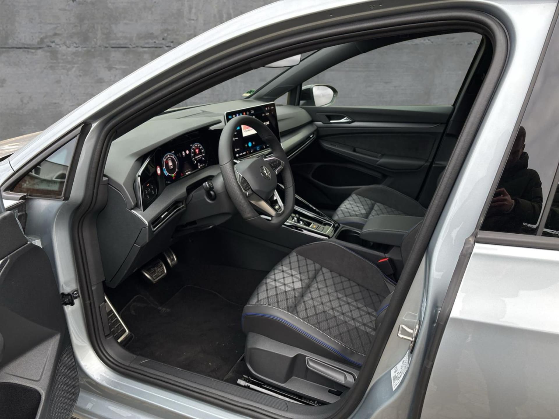 Volkswagen Golf R-Line