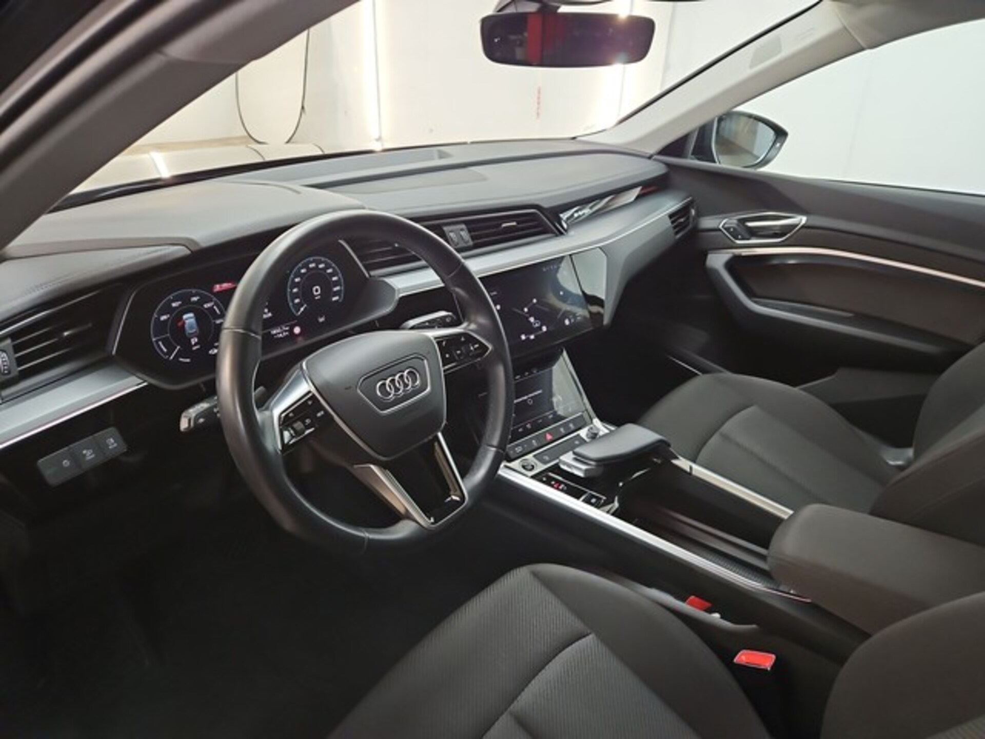 Audi e-tron advanced