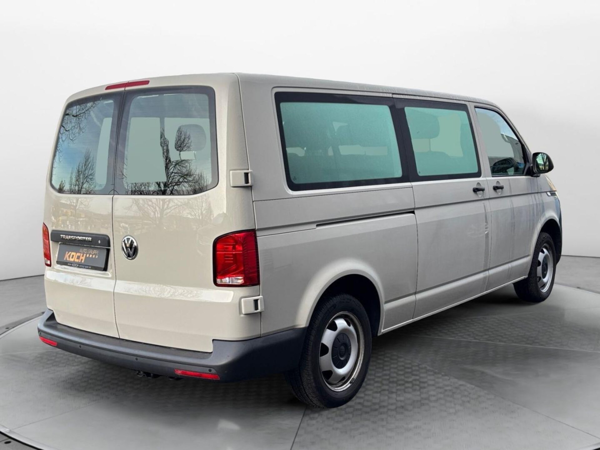 Volkswagen T6.1 Transporter Kombi langer Radstand