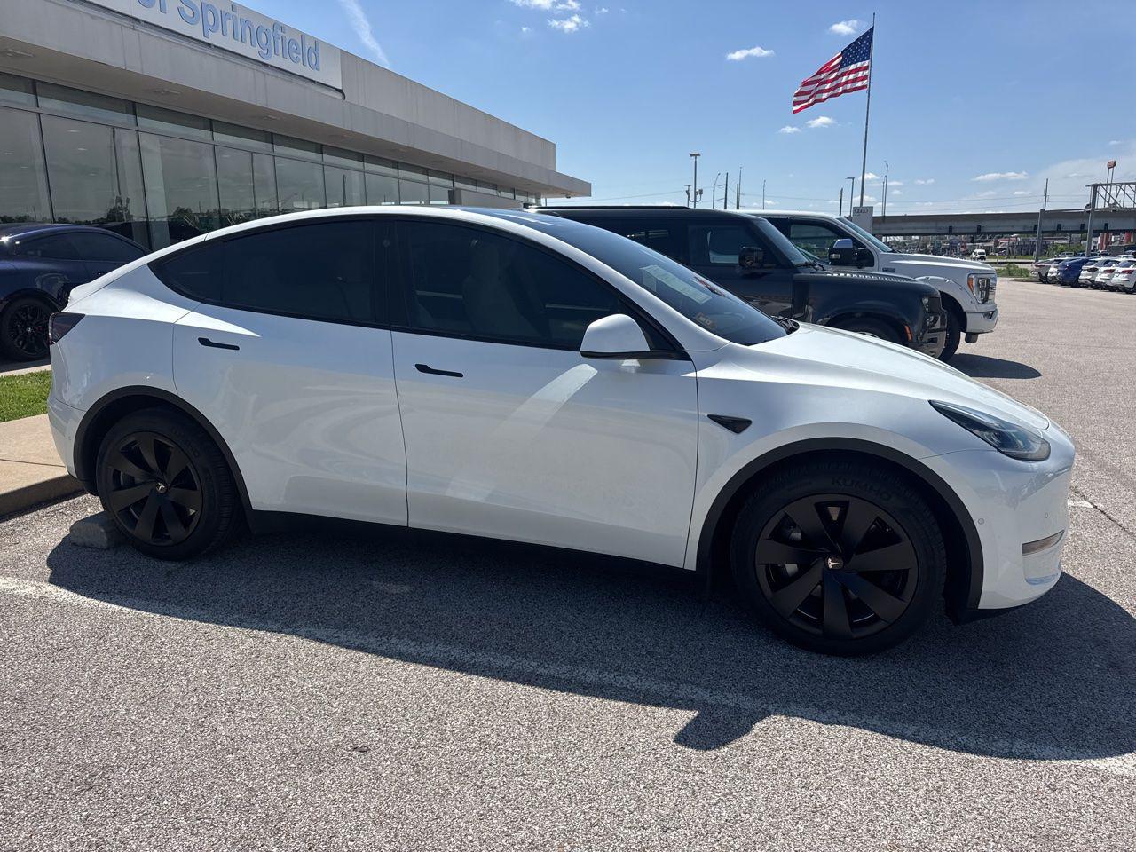 Used 2022 Tesla Model Y Long Range with VIN 7SAYGAEE7NF337852 for sale in Springfield, MO