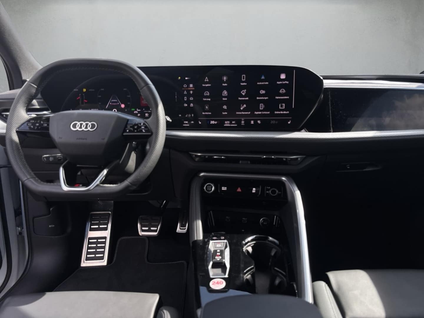 Bild über Audi Q5 SUV TDI quattro 150 kW S tronic - für weitere Informationen kontaktieren Sie den Audi Partner