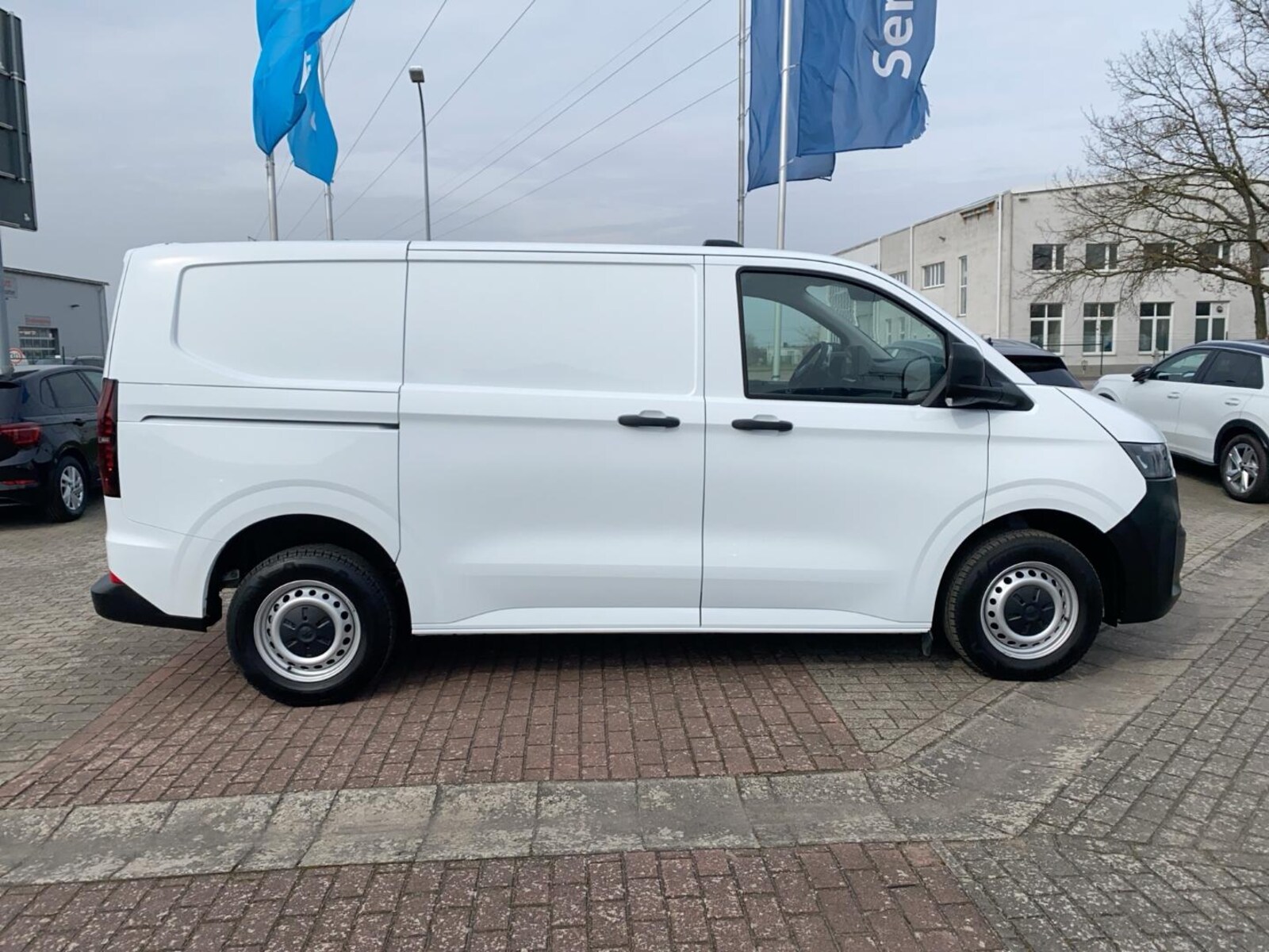Volkswagen Transporter Kasten kurzer Radstand – Bild 5