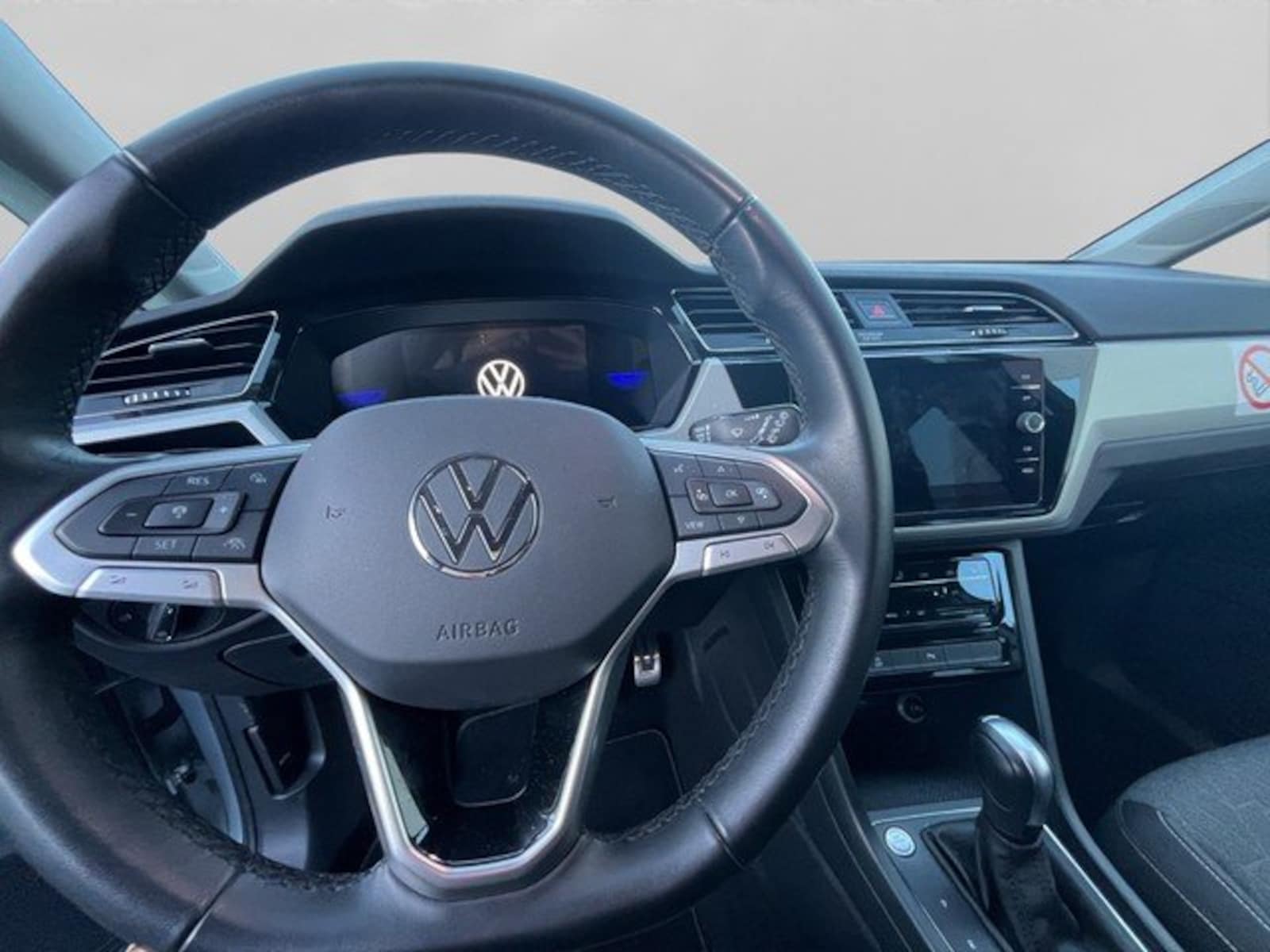 Volkswagen Touran – Bild 9