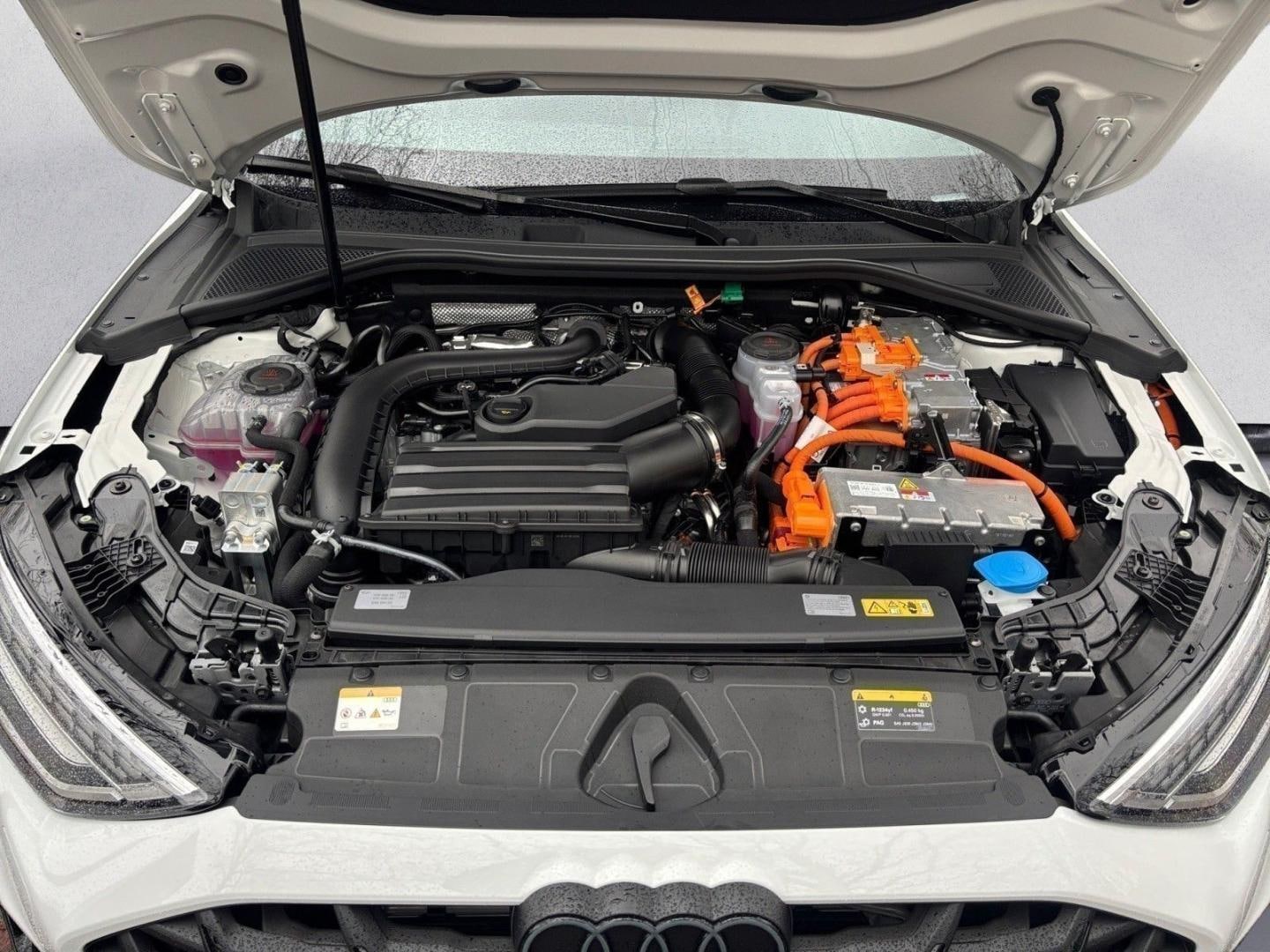 Bild über Audi A3 Sportback TFSI e TFSI e 200 kW S tronic - für weitere Informationen kontaktieren Sie den Audi Partner