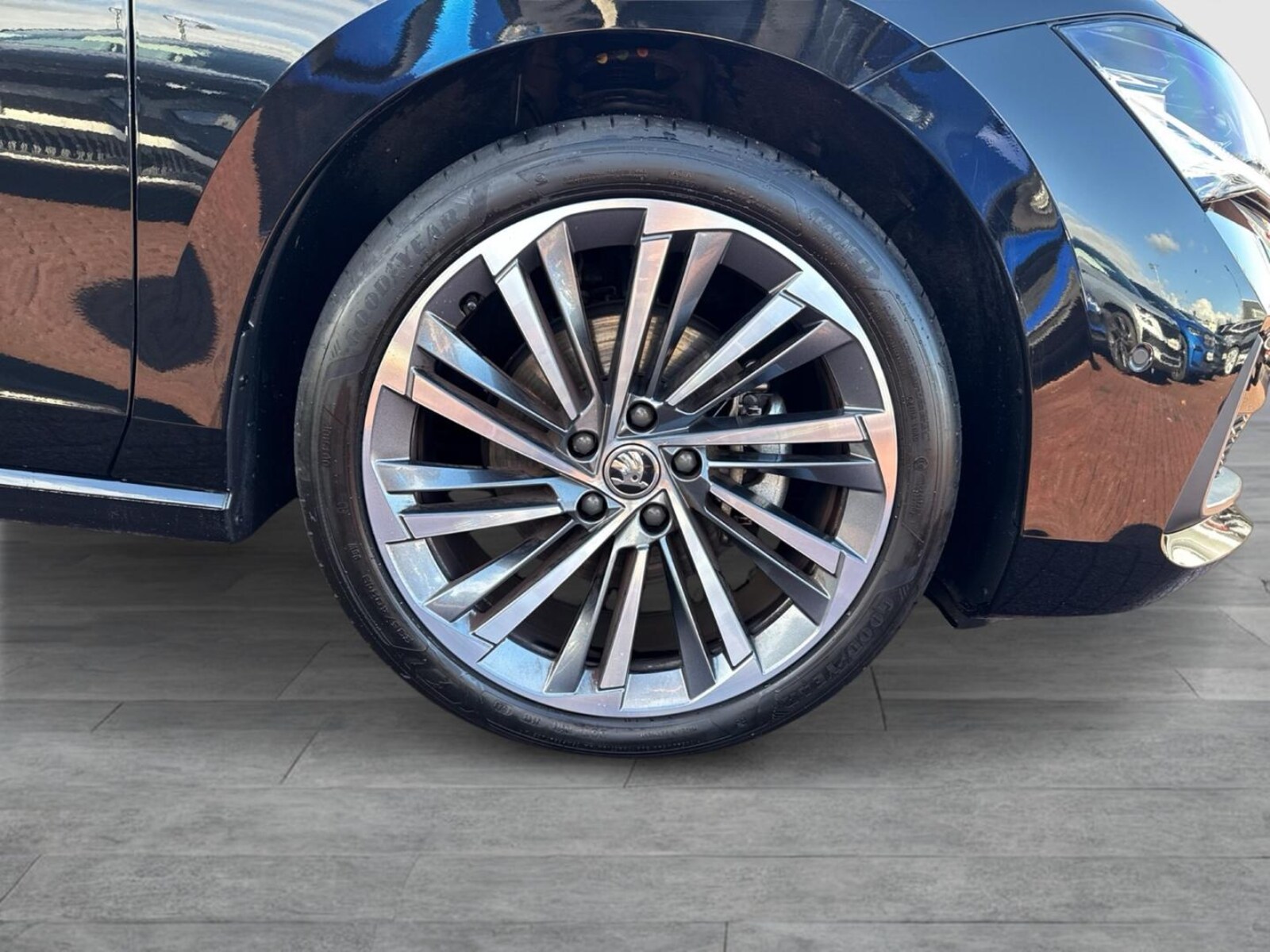 Škoda Superb Combi – Bild 6