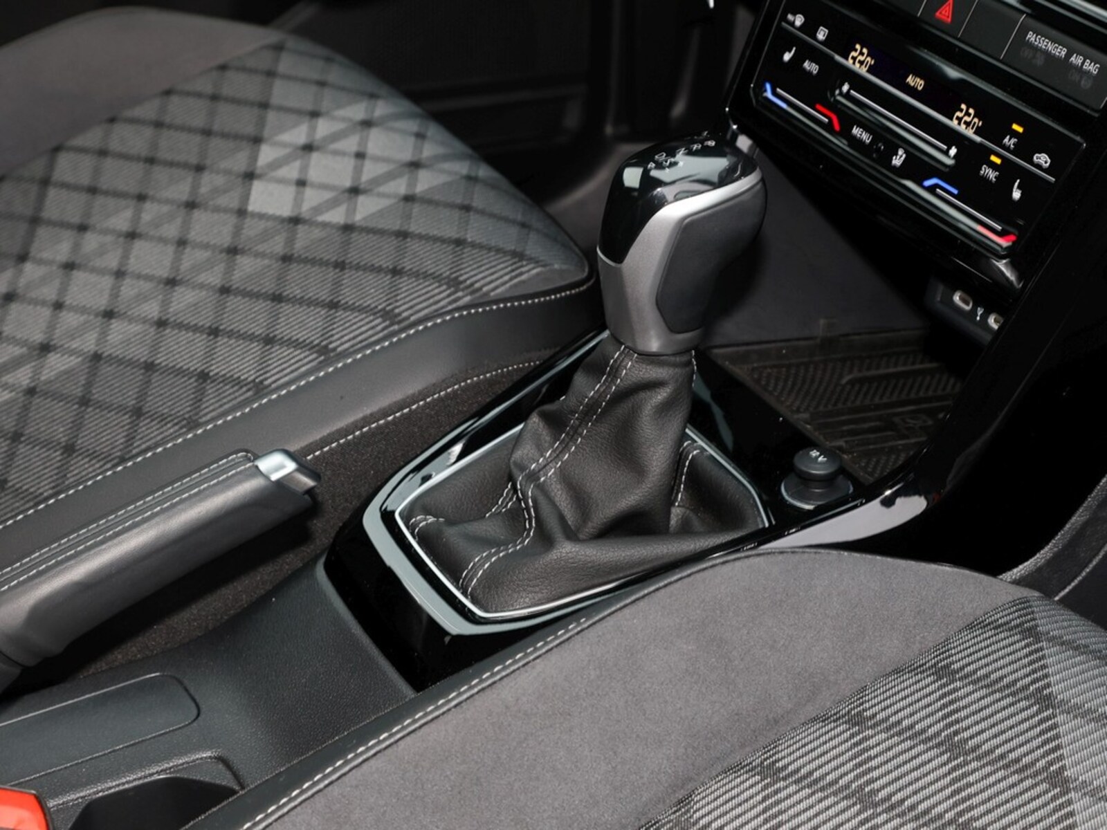 Volkswagen T-Cross – Bild 9