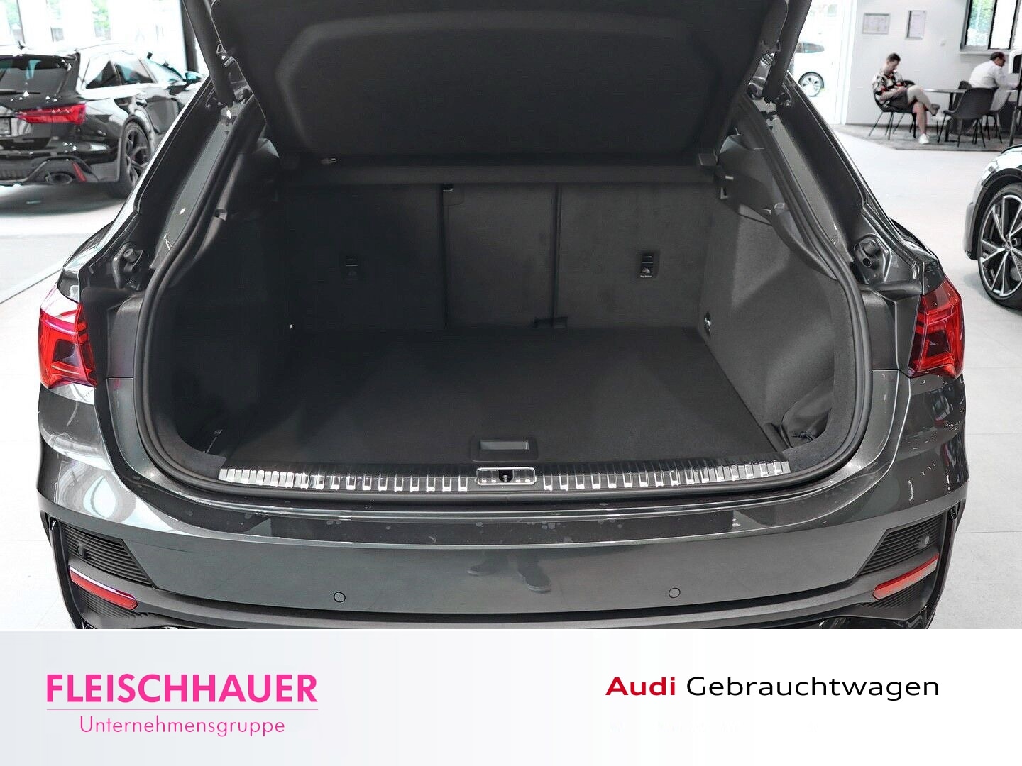 Bild über Audi Q3 Sportback S line 35 TFSI S tronic - für weitere Informationen kontaktieren Sie den Audi Partner