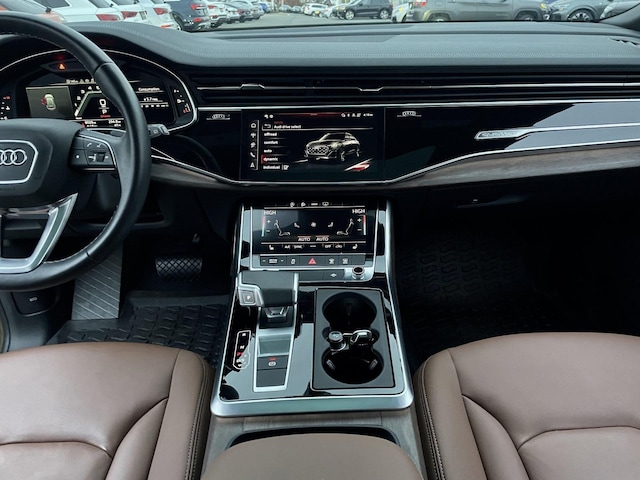 2025 Audi Q8 Premium - Photo 9