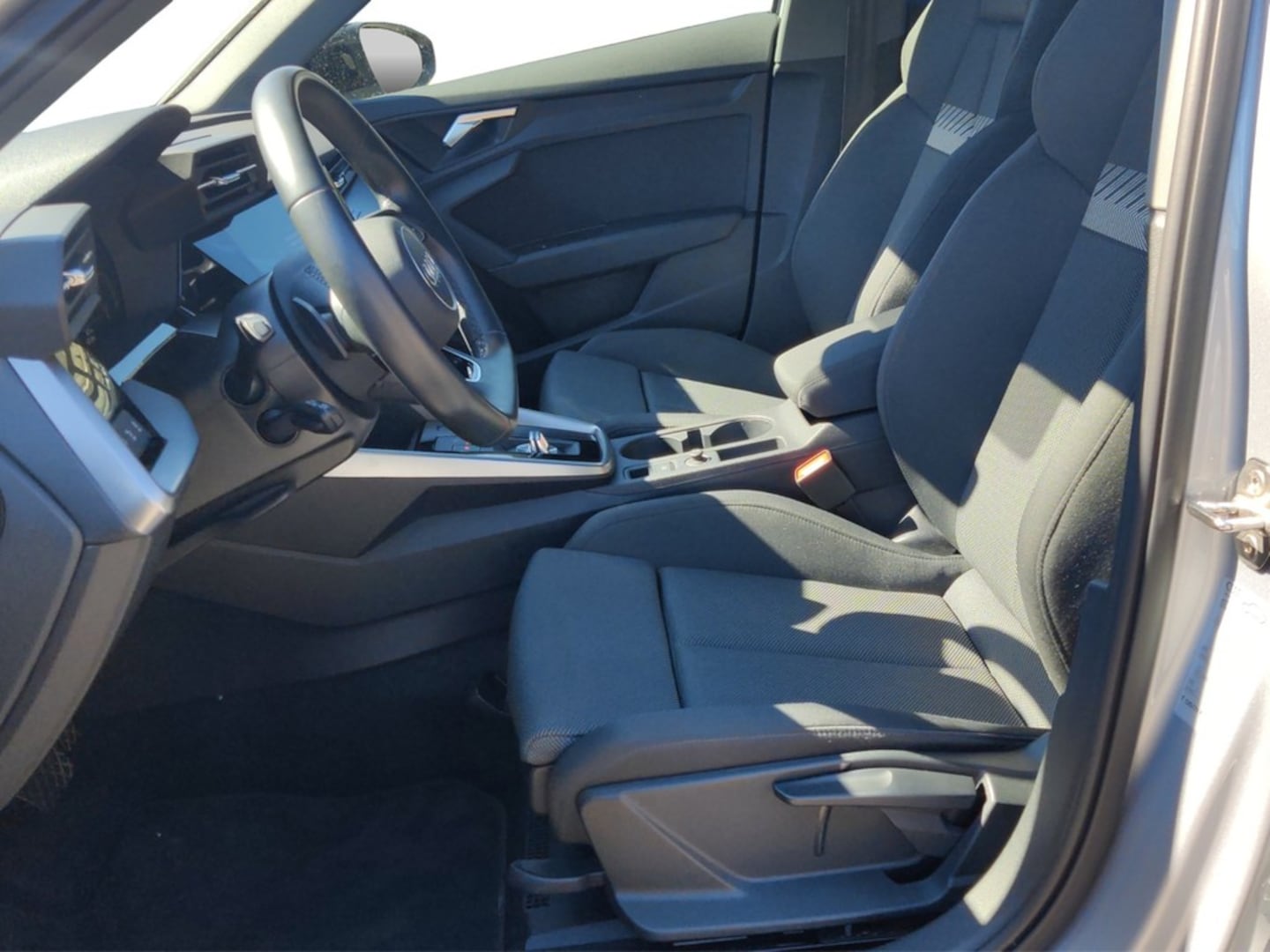 Bild über Audi A3 Sportback advanced 35 TFSI S tronic - für weitere Informationen kontaktieren Sie den Audi Partner