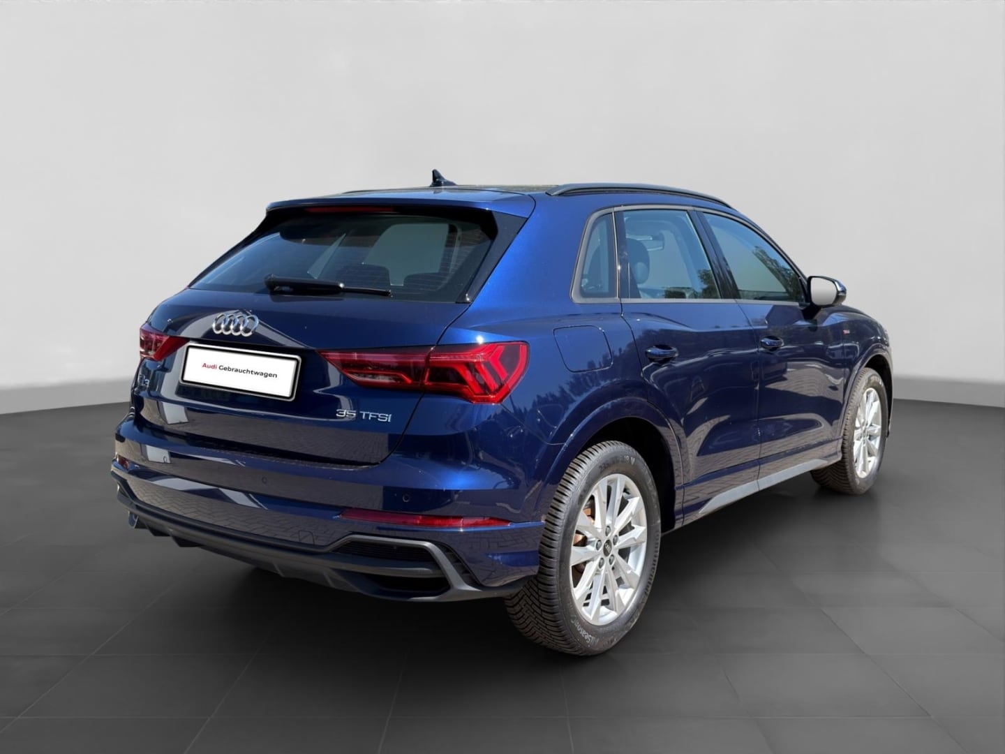 Bild über Audi Q3 S line 35 TFSI S tronic - für weitere Informationen kontaktieren Sie den Audi Partner