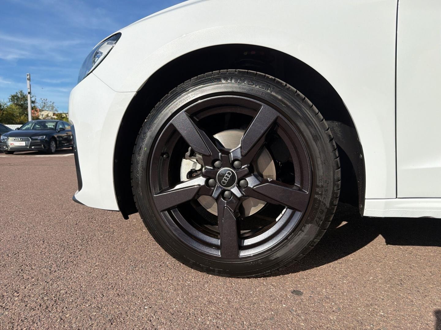 Bild über Audi A1 Sportback advanced 30 TFSI S tronic - für weitere Informationen kontaktieren Sie den Audi Partner
