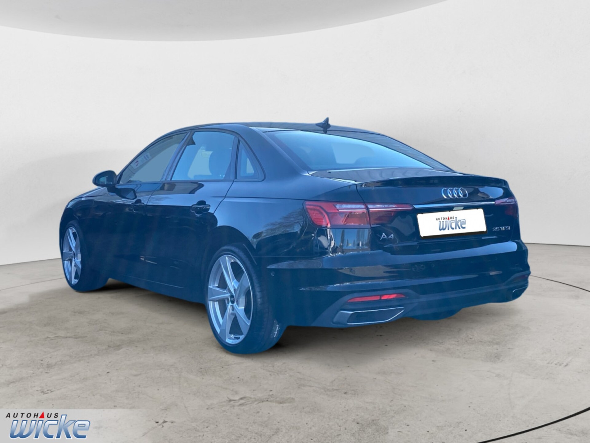 Audi A4 Limousine
