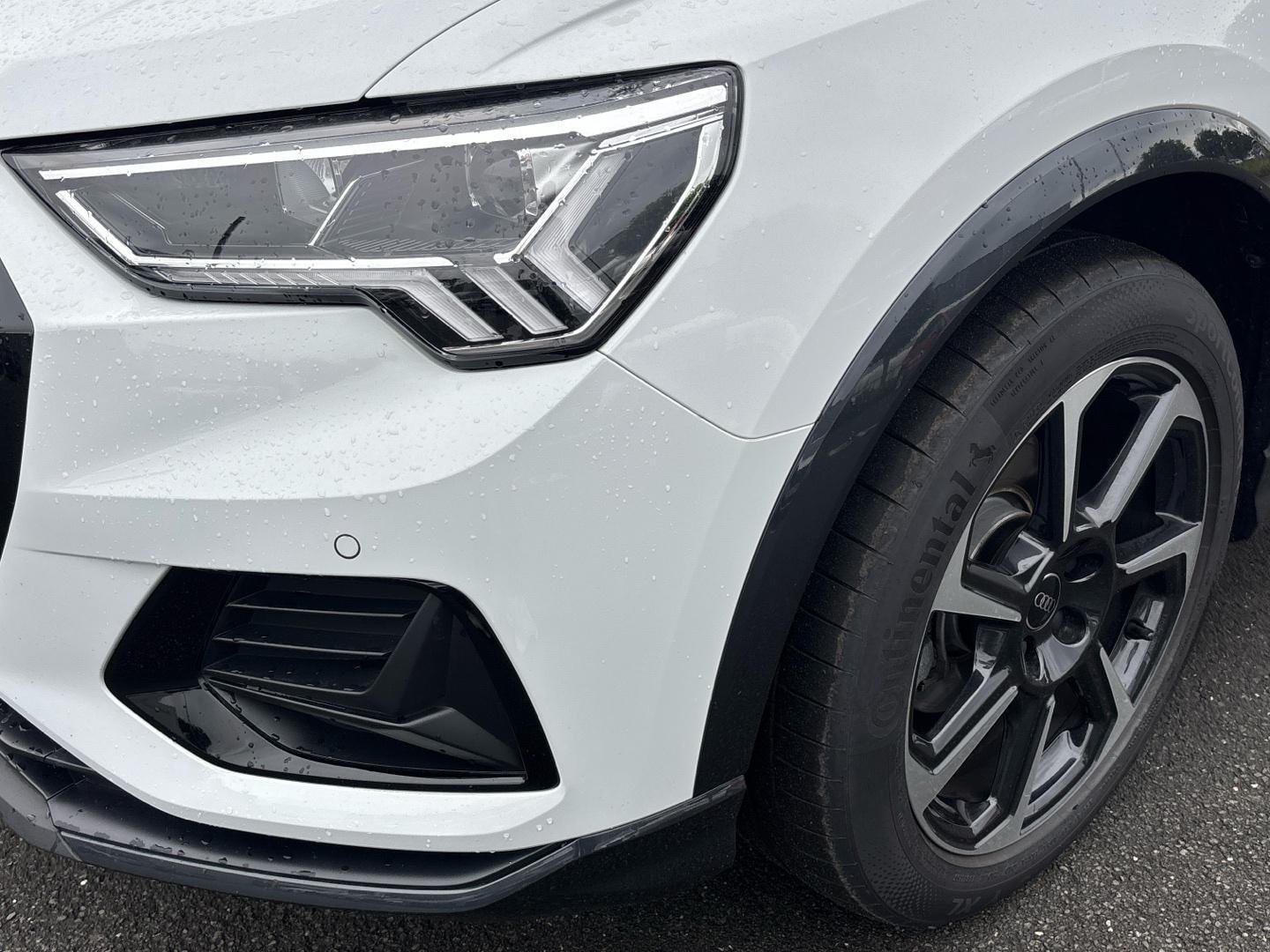 Bild über Audi Q3 TFSI 110 kW S tronic - für weitere Informationen kontaktieren Sie den Audi Partner