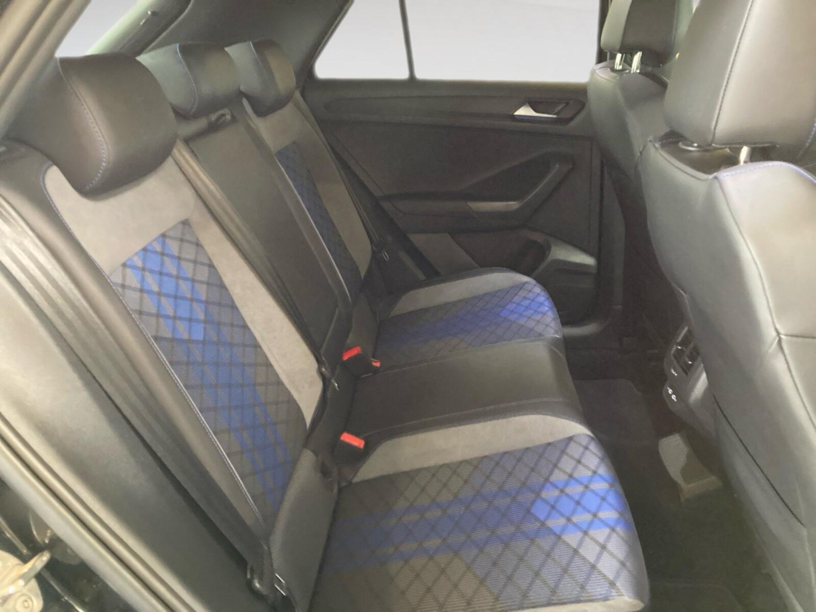 Volkswagen T-Roc – Bild 11