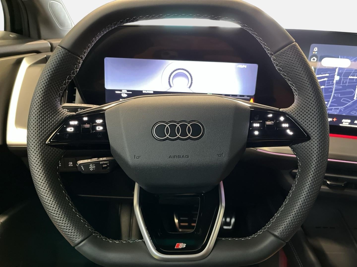 Bild über Audi Q4 SUV e-tron e-tron performance 210 kW - für weitere Informationen kontaktieren Sie den Audi Partner
