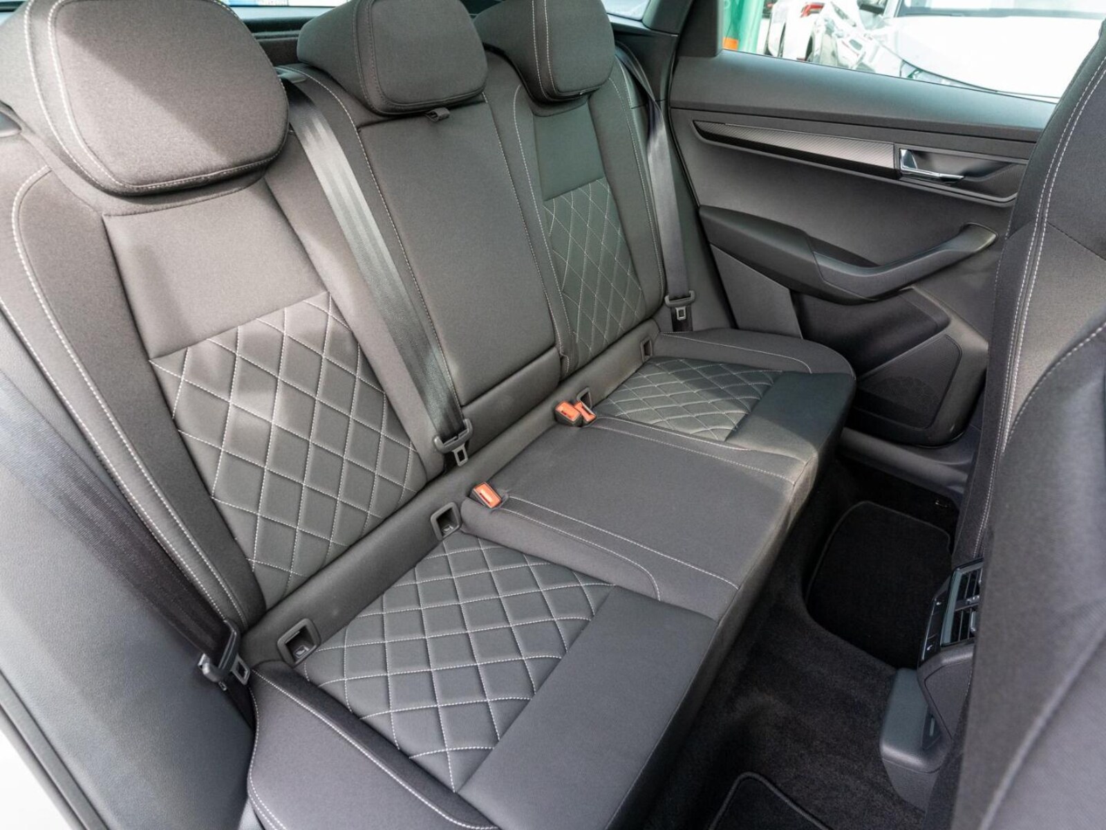 Škoda Karoq – Bild 8