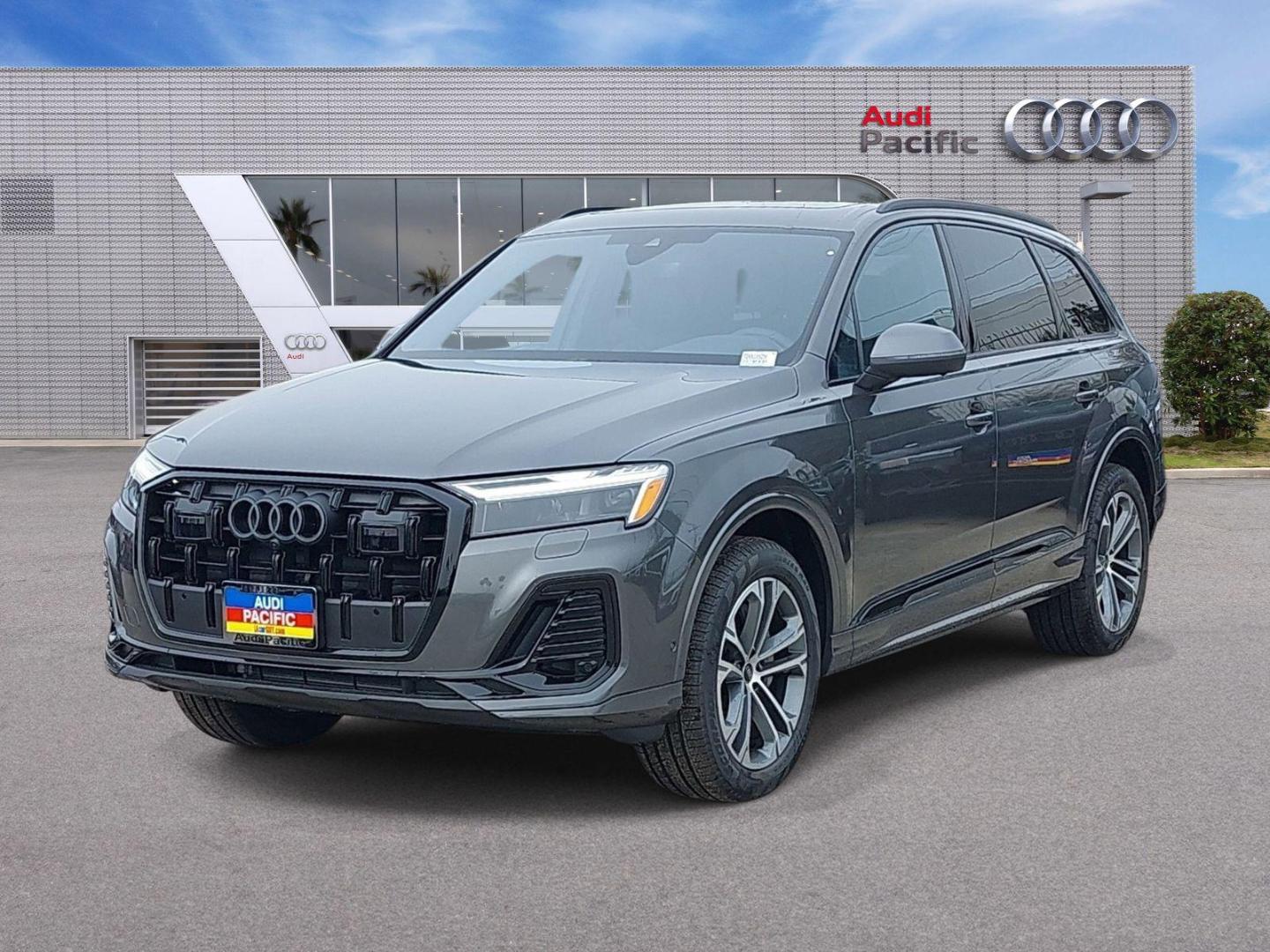 2026 Audi Q7 45 Premium Plus quattro Tiptronic's photo