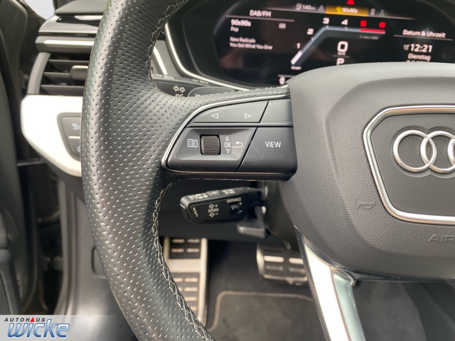 Audi A4 Avant S line