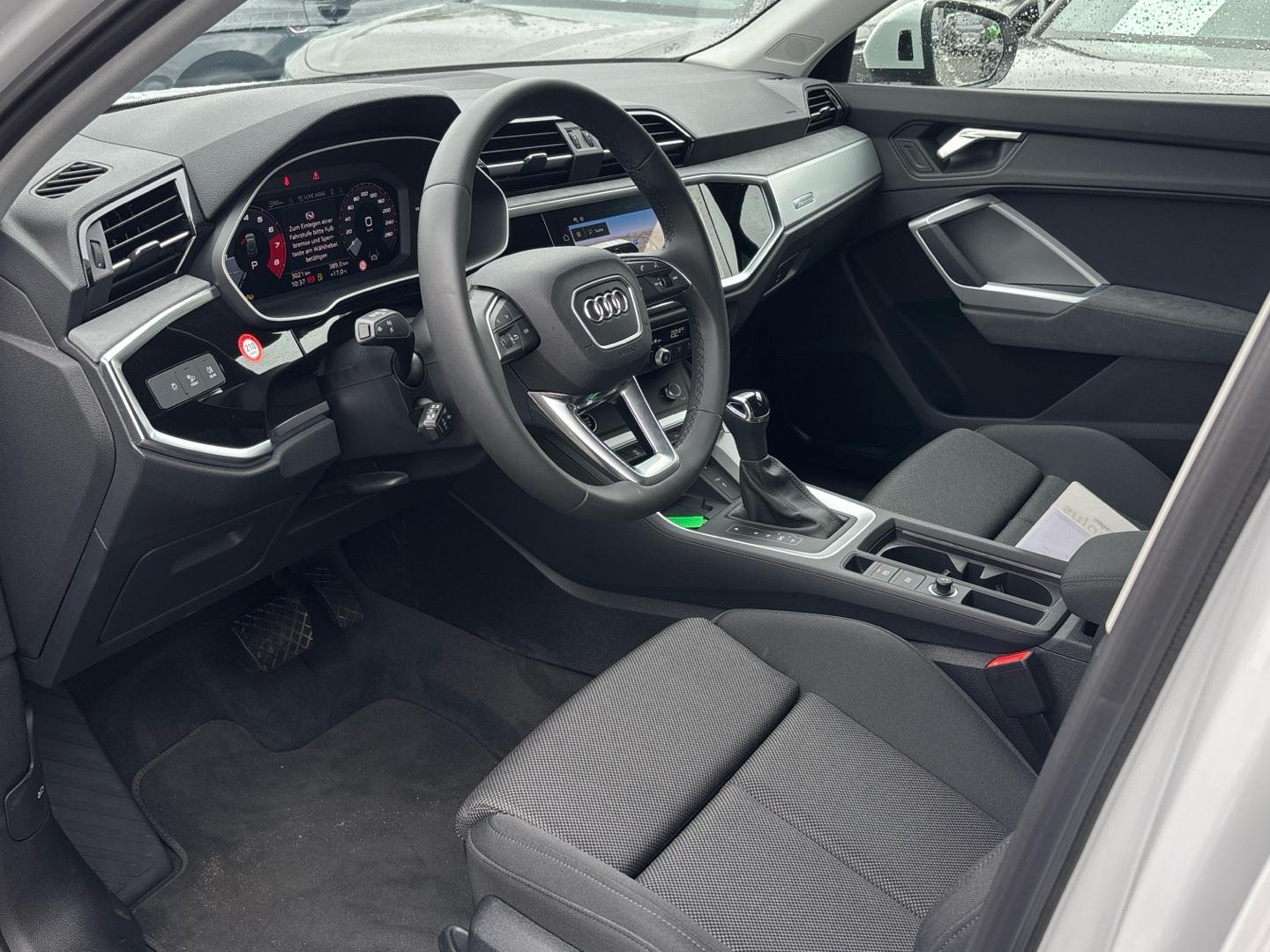 Bild über Audi Q3 TFSI 110 kW S tronic - für weitere Informationen kontaktieren Sie den Audi Partner