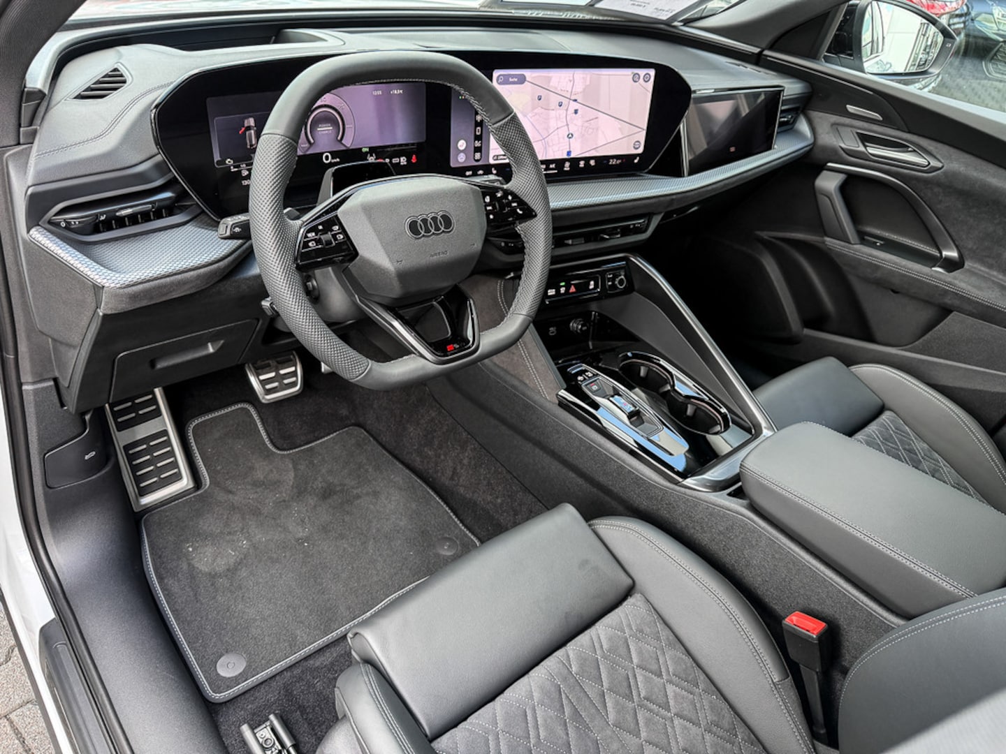 Bild über Audi Q5 Sportback e-hybrid e-hybrid quattro 270 kW S tronic - für weitere Informationen kontaktieren Sie den Audi Partner