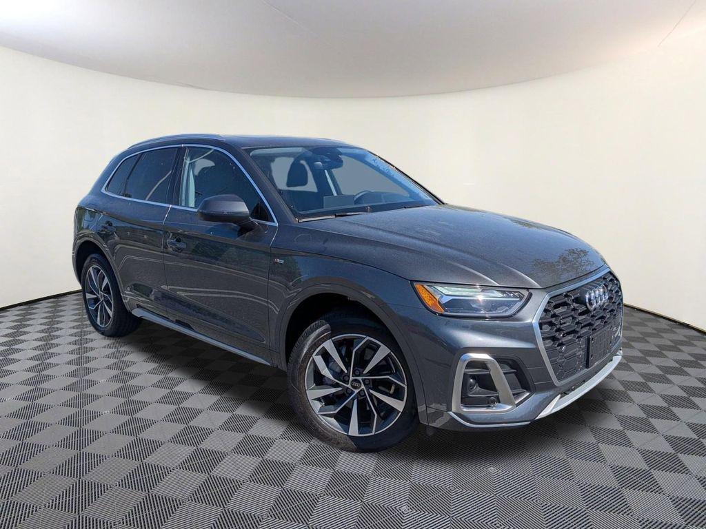 2024 Audi Q5 45 Premium's photo