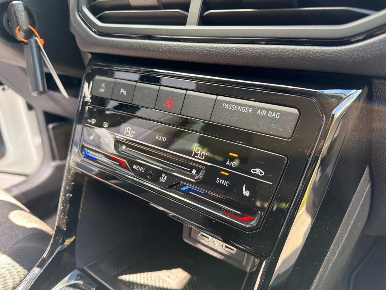 Volkswagen T-Cross – Bild 17