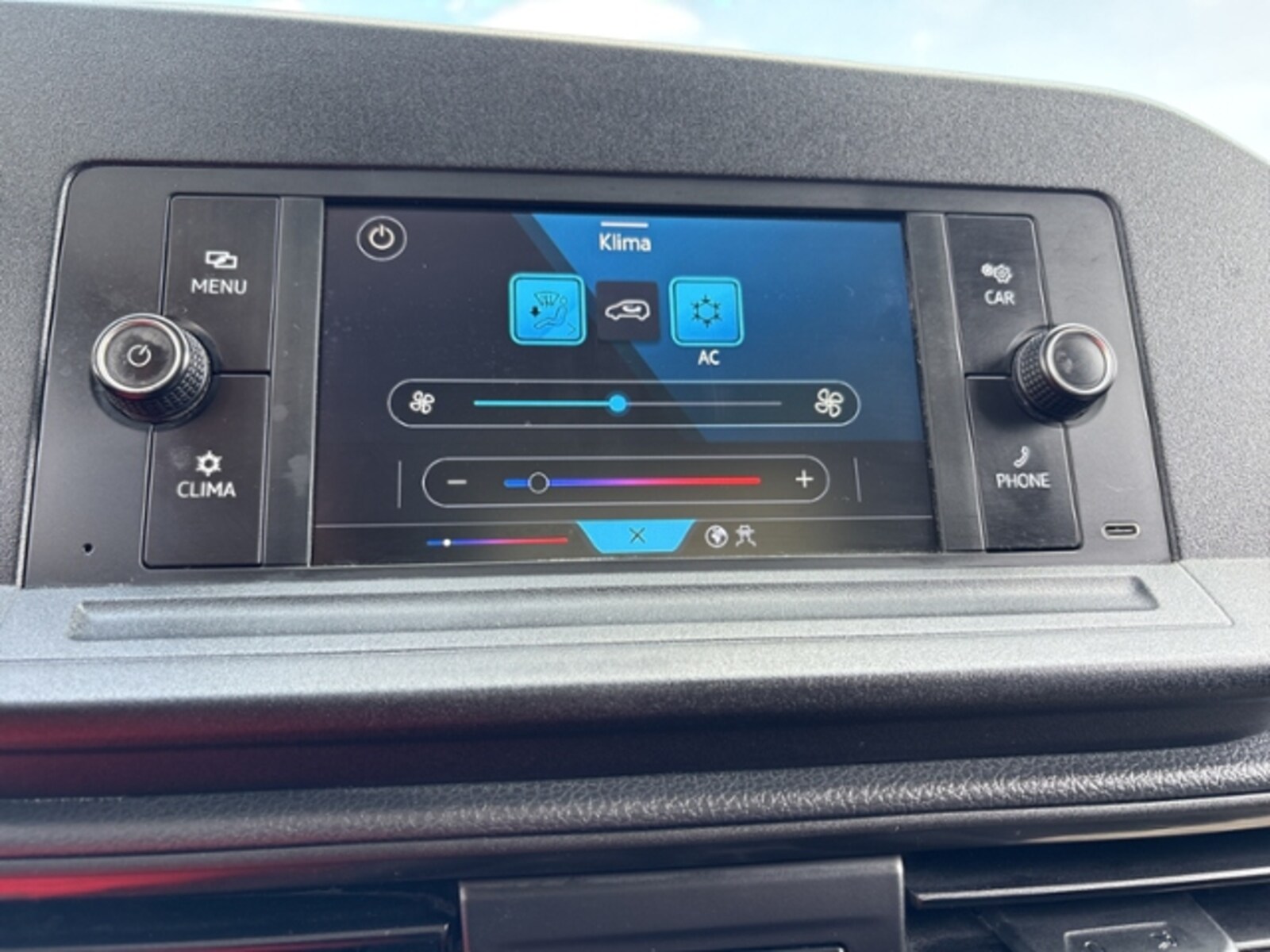 Volkswagen Caddy Maxi Cargo – Bild 13