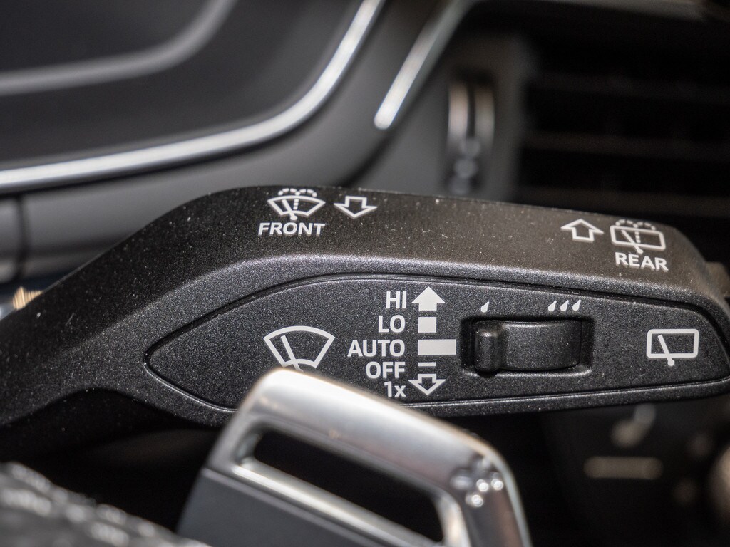 Image about Audi RS 4 Avant TFSI quattro tiptronic