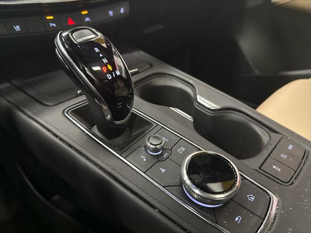 2024 CADILLAC XT4 - Image 12