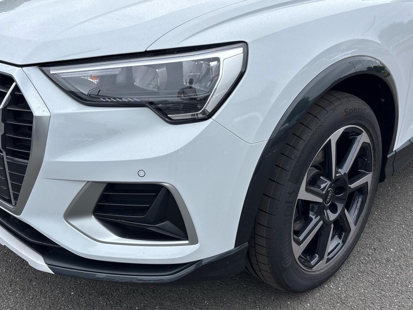 Bild über Audi Q3 TDI 110 kW S tronic - für weitere Informationen kontaktieren Sie den Audi Partner