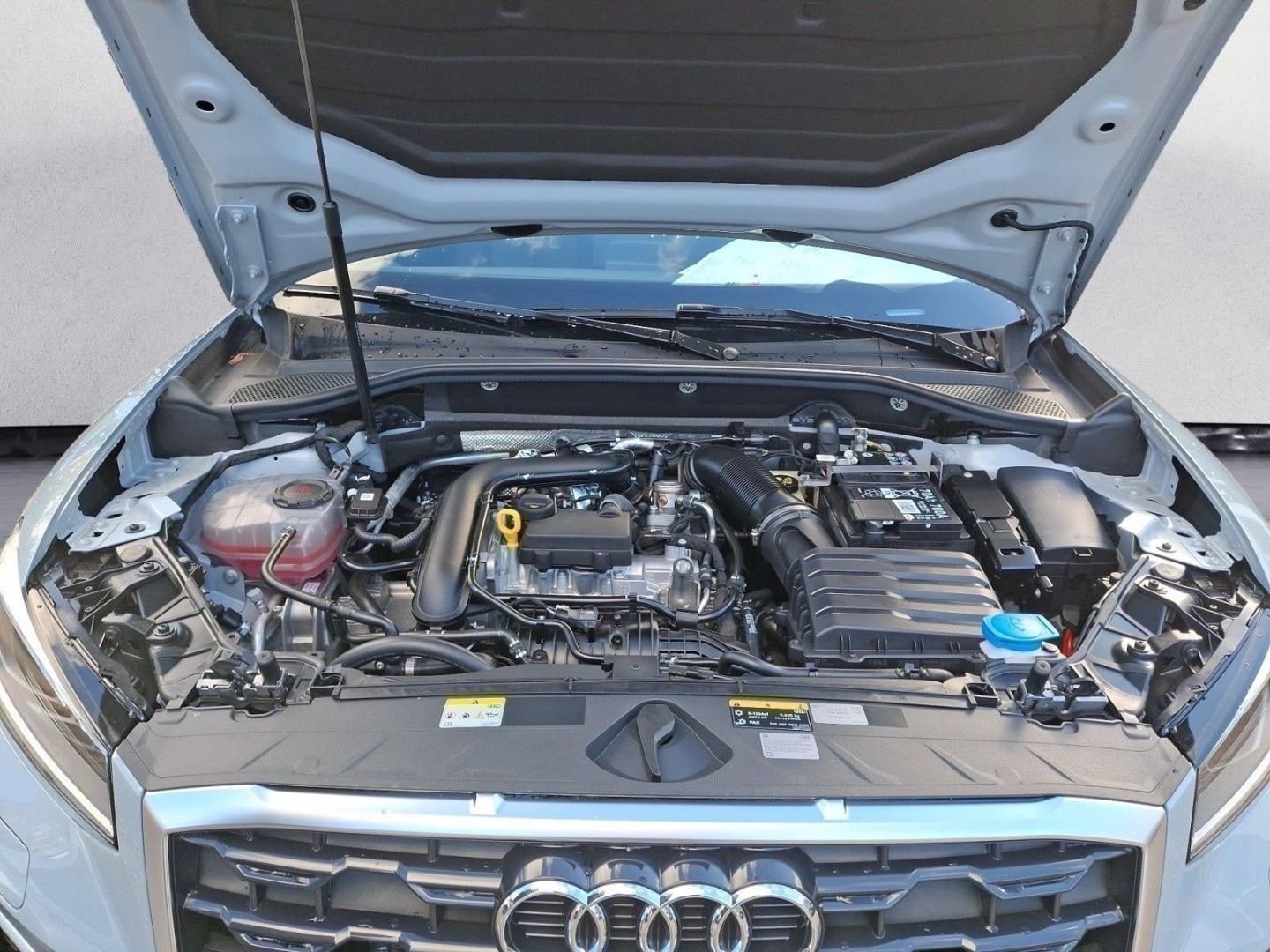 Bild über Audi Q2 S line 30 TFSI Schaltgetriebe - für weitere Informationen kontaktieren Sie den Audi Partner
