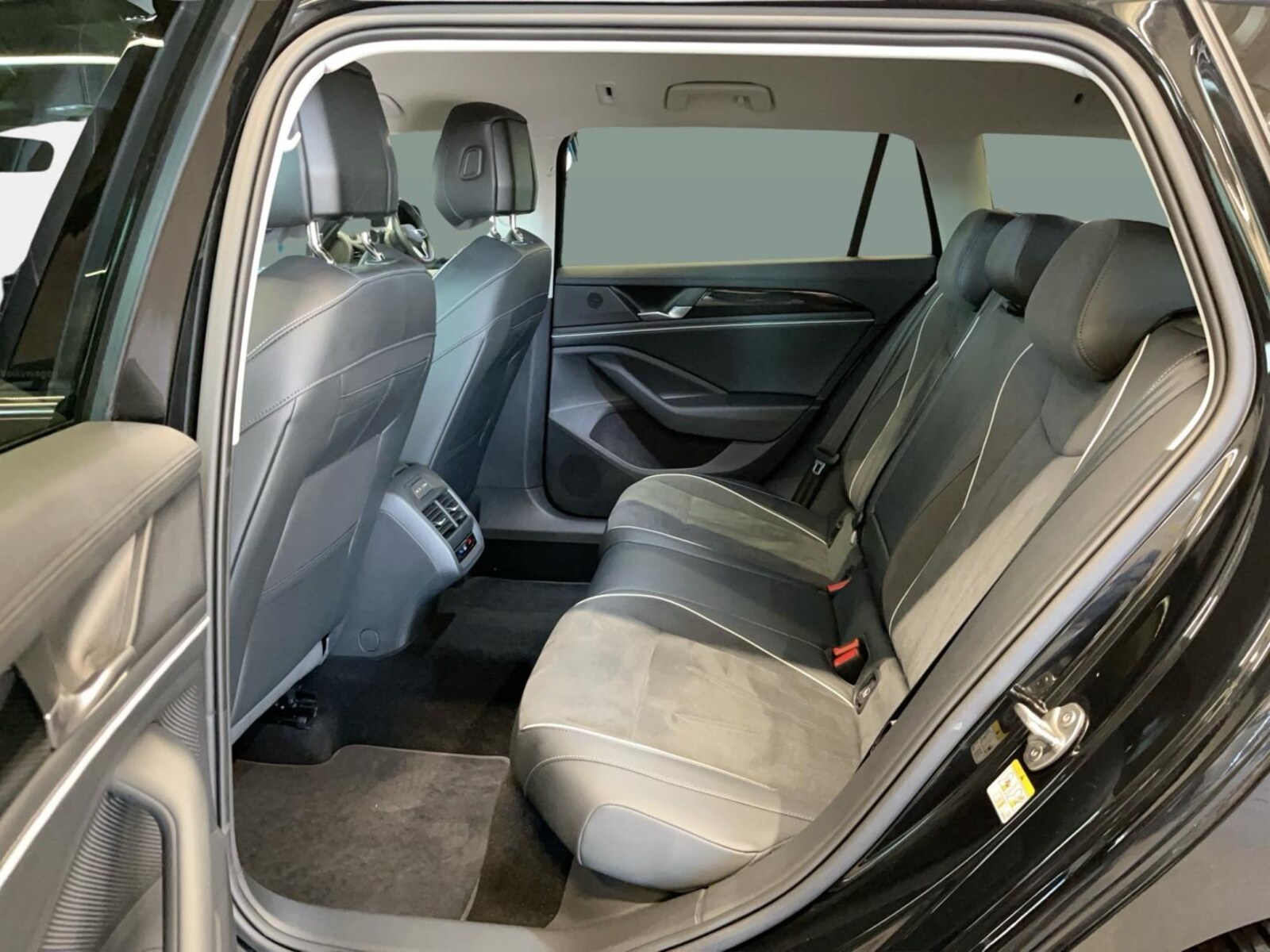 Volkswagen Passat – Bild 11