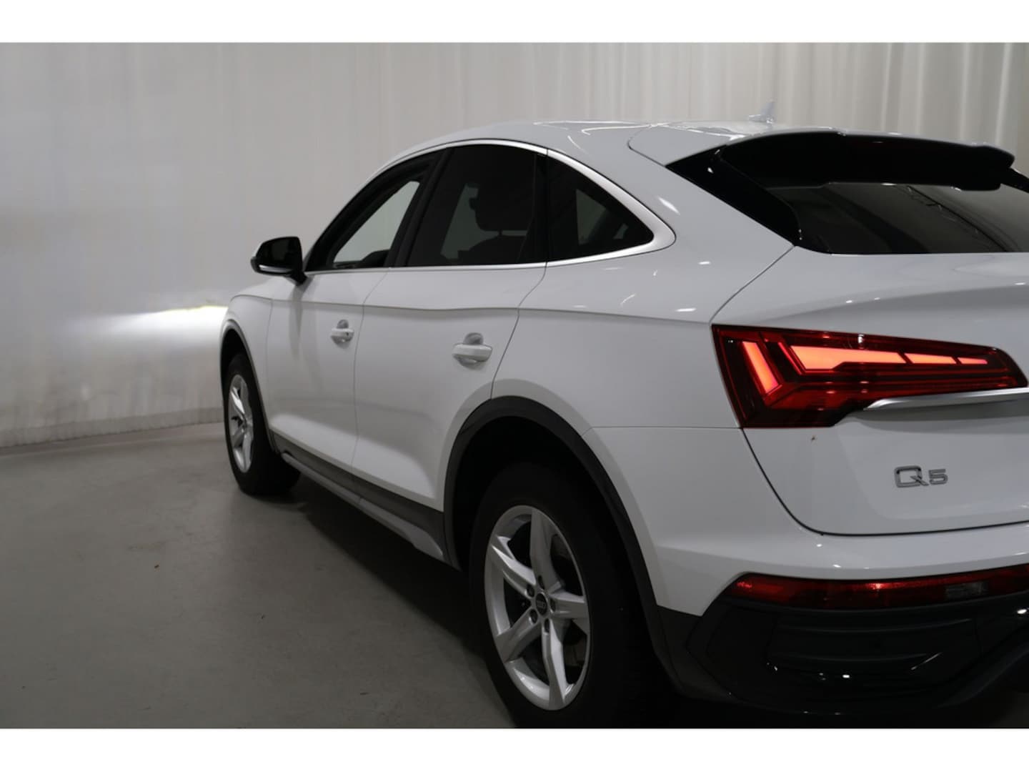 Bild über Audi Q5 Sportback 40 TDI quattro S tronic - für weitere Informationen kontaktieren Sie den Audi Partner
