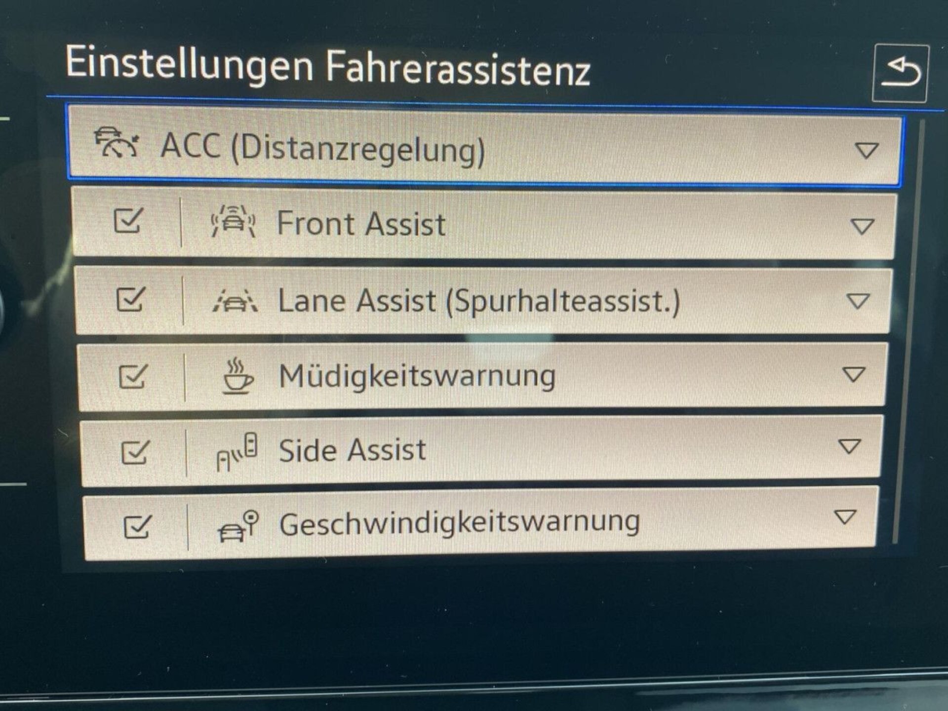 Volkswagen T-Cross Plus